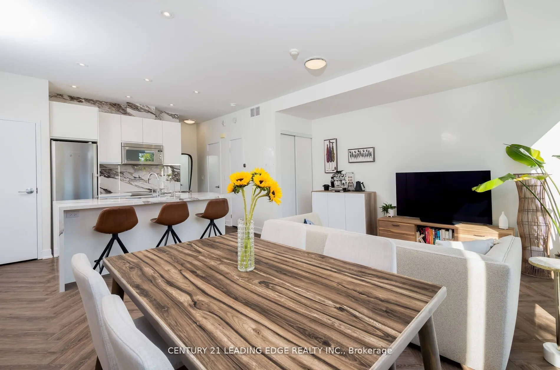 441 Jane Street, #204