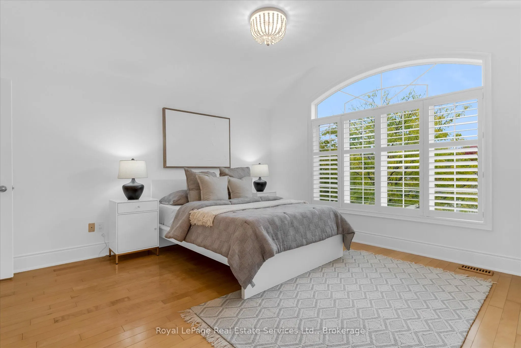 3340 Mistwell Crescent