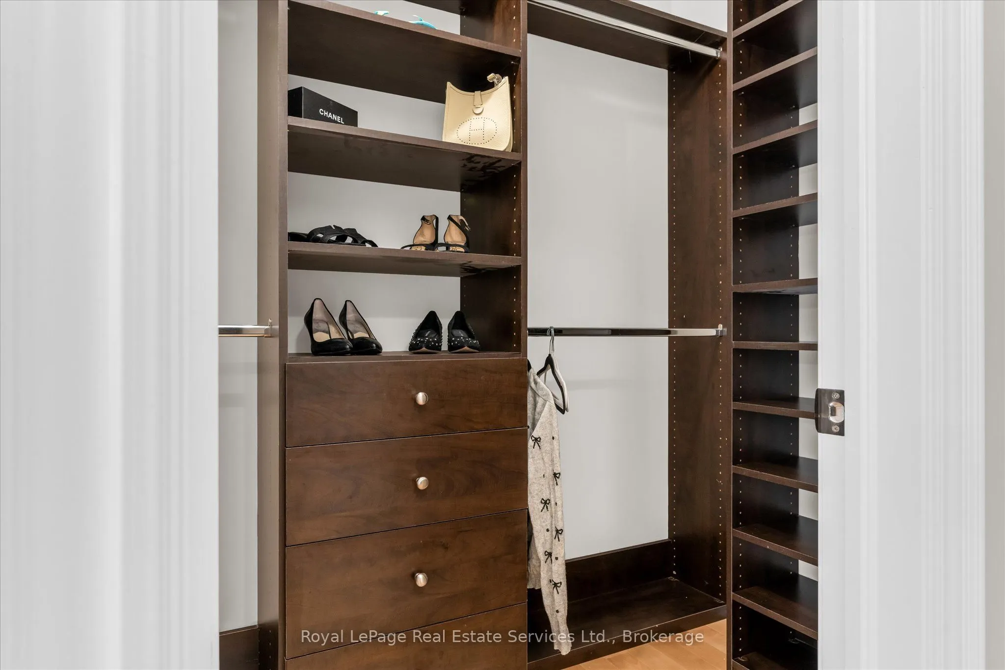 3340 Mistwell Crescent