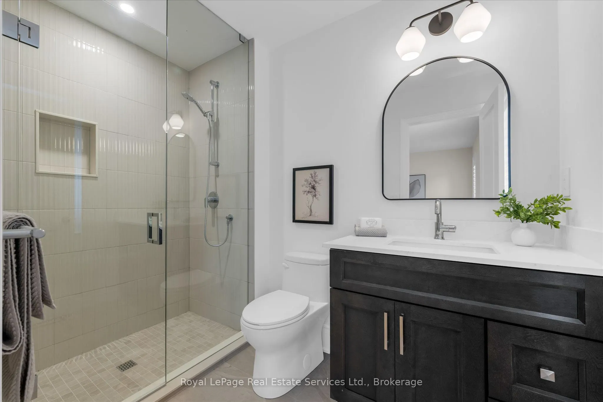 3340 Mistwell Crescent