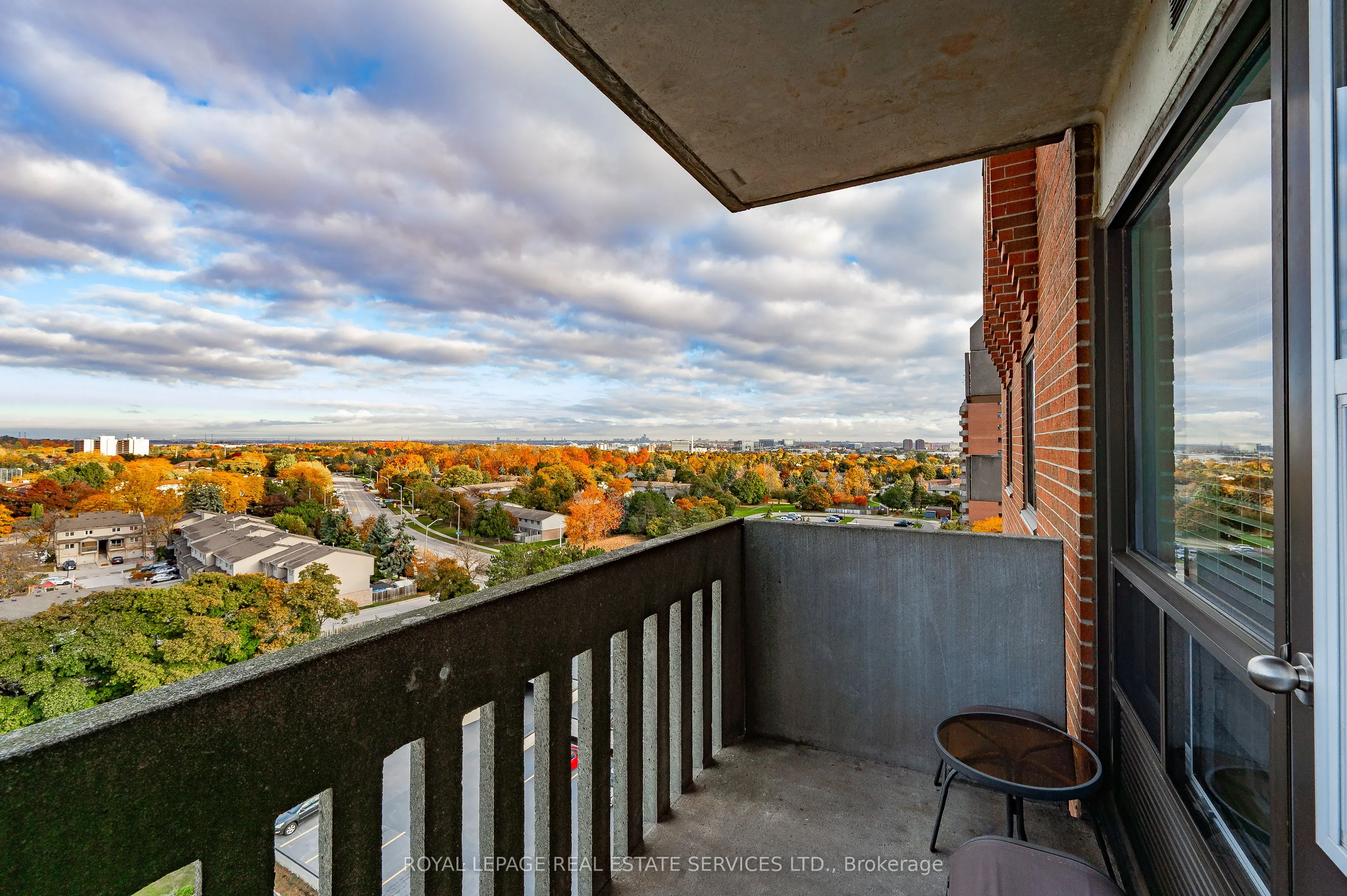 6720 Glen Erin Drive #904