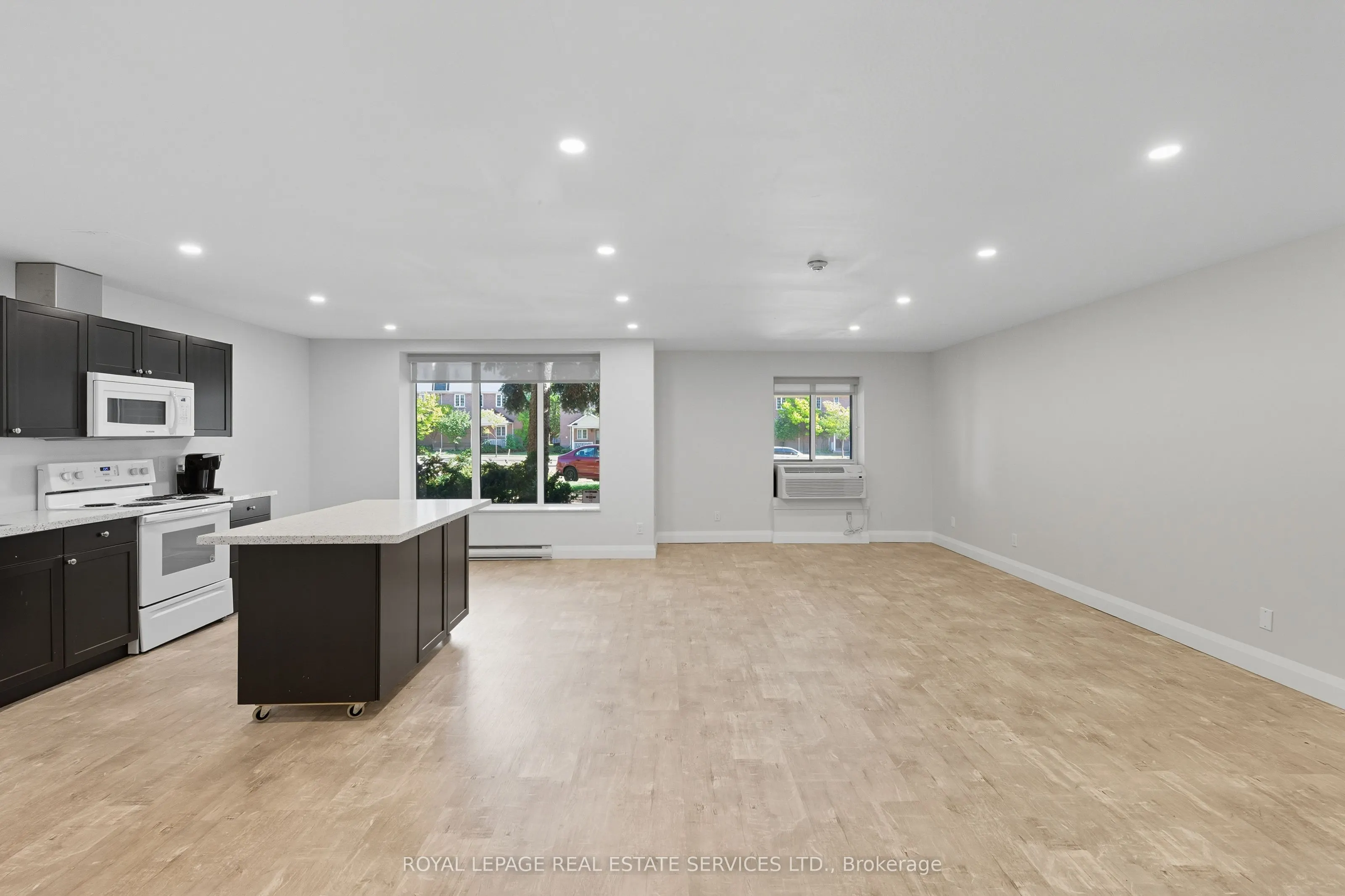 6720 Glen Erin Drive #904