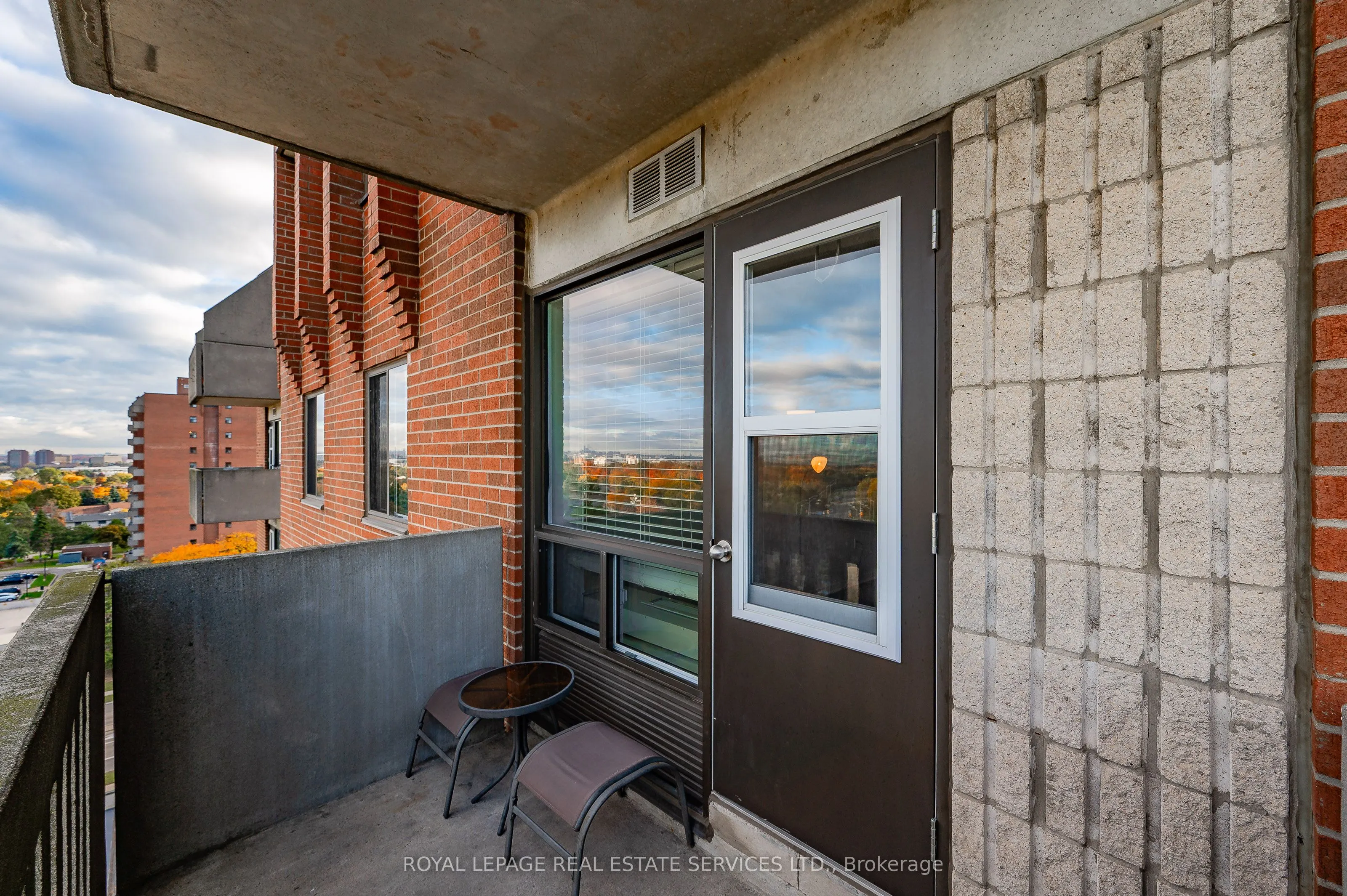 6720 Glen Erin Drive, #904