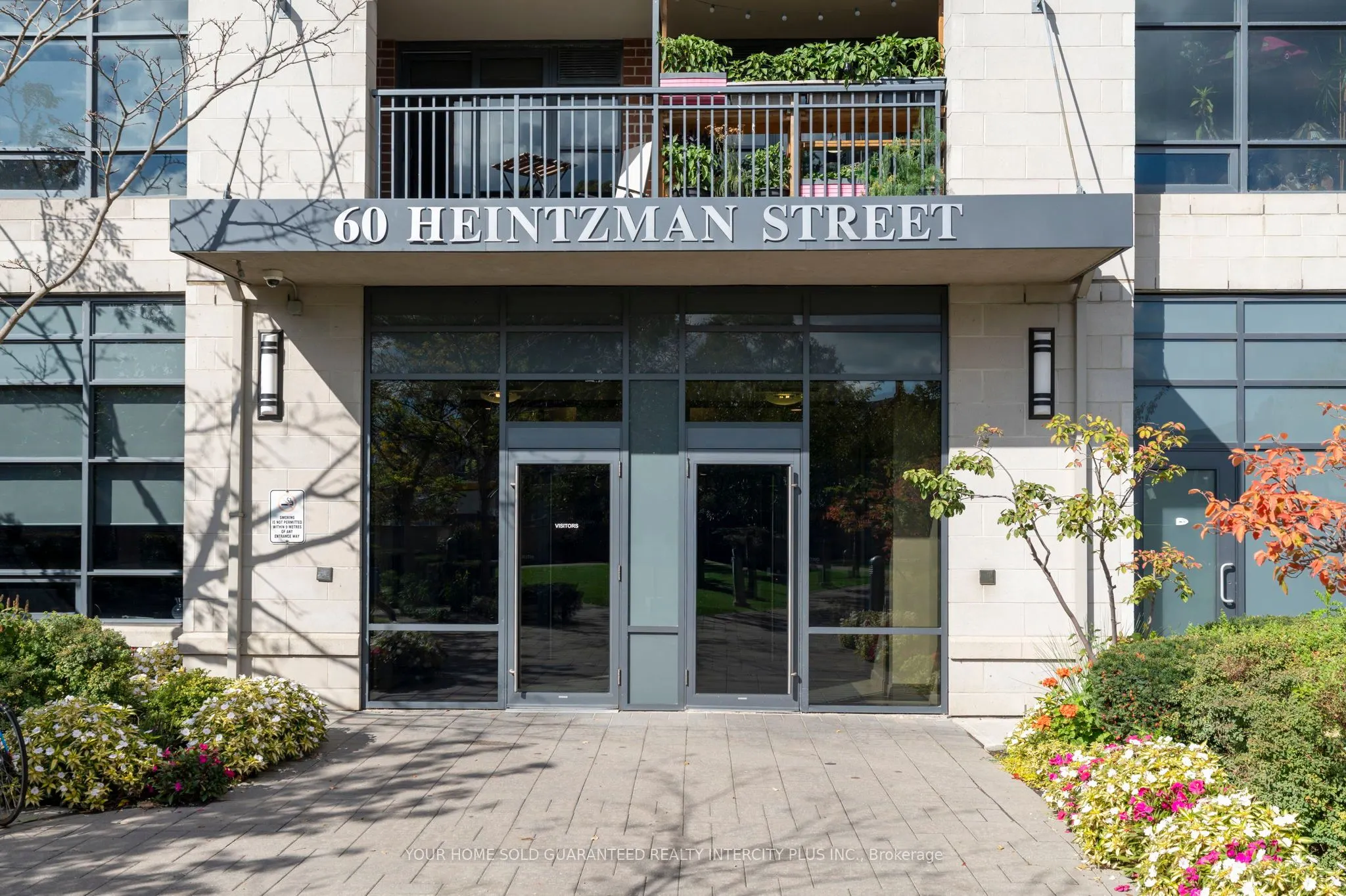 60 Heintzman Street, #934