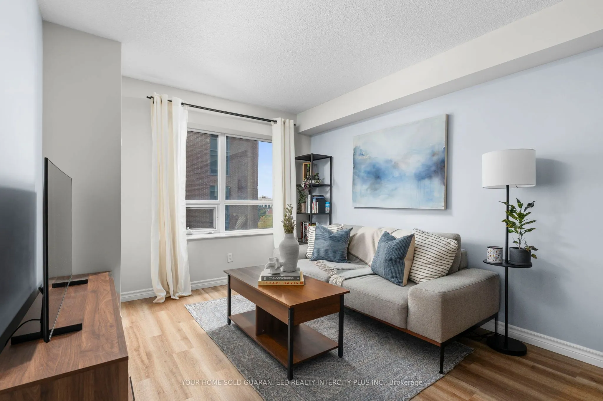 60 Heintzman Street, #934