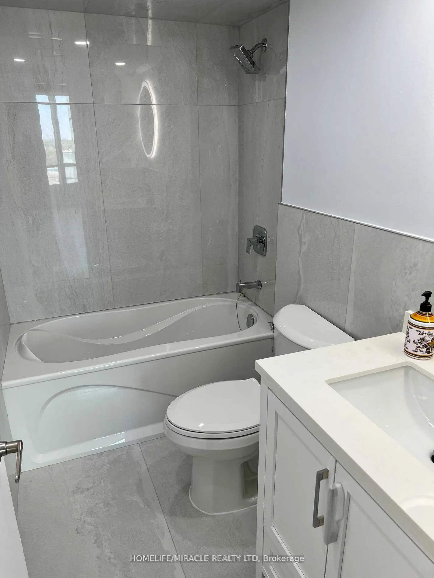 155 Hillcrest Avenue, #1412