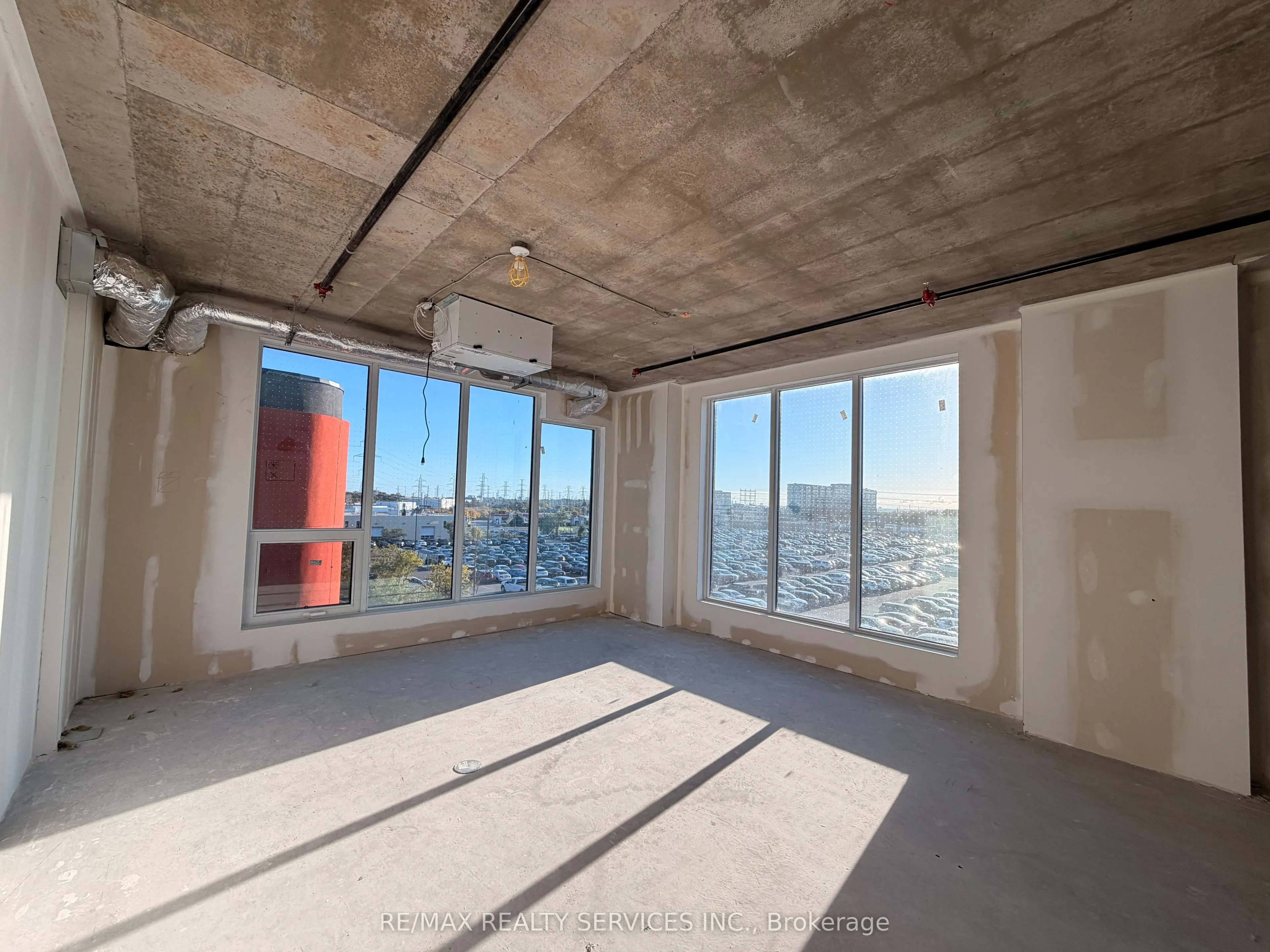 600 Dixon Road, #321