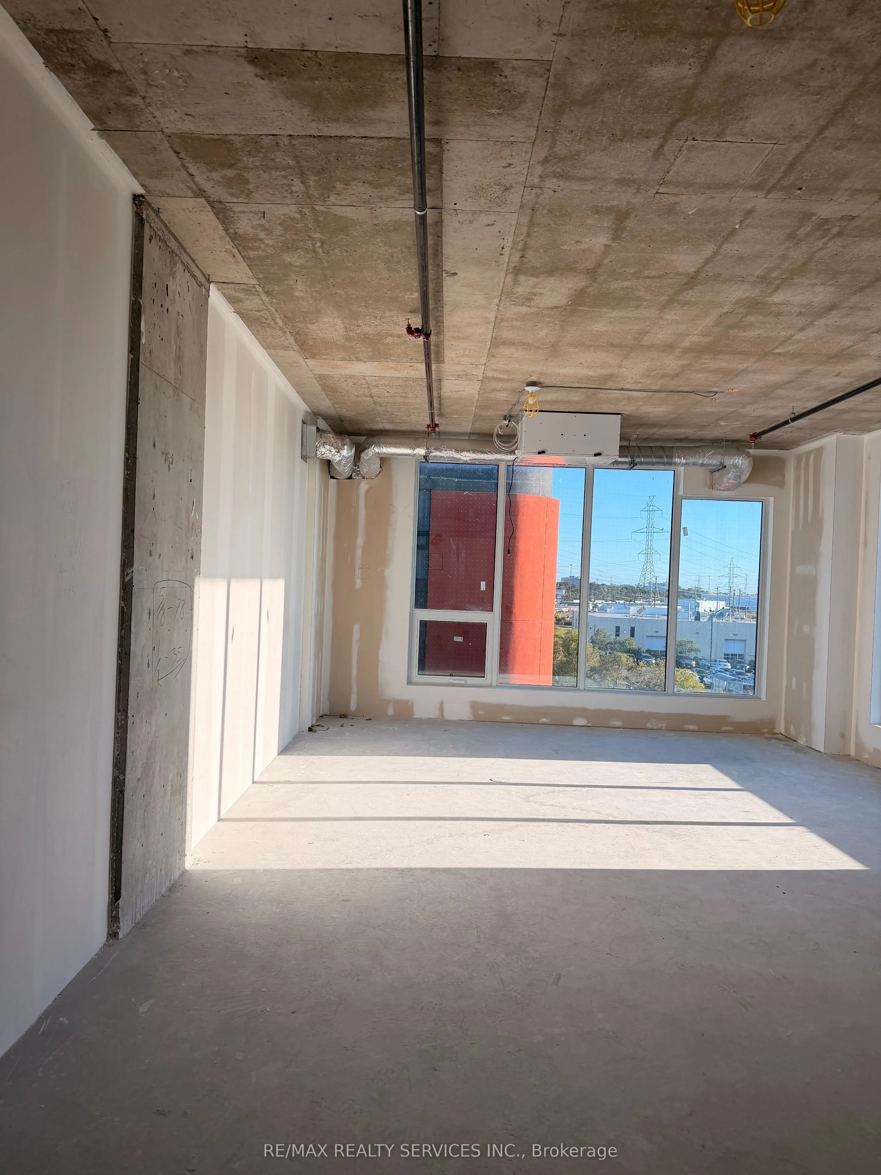 600 Dixon Road, #321