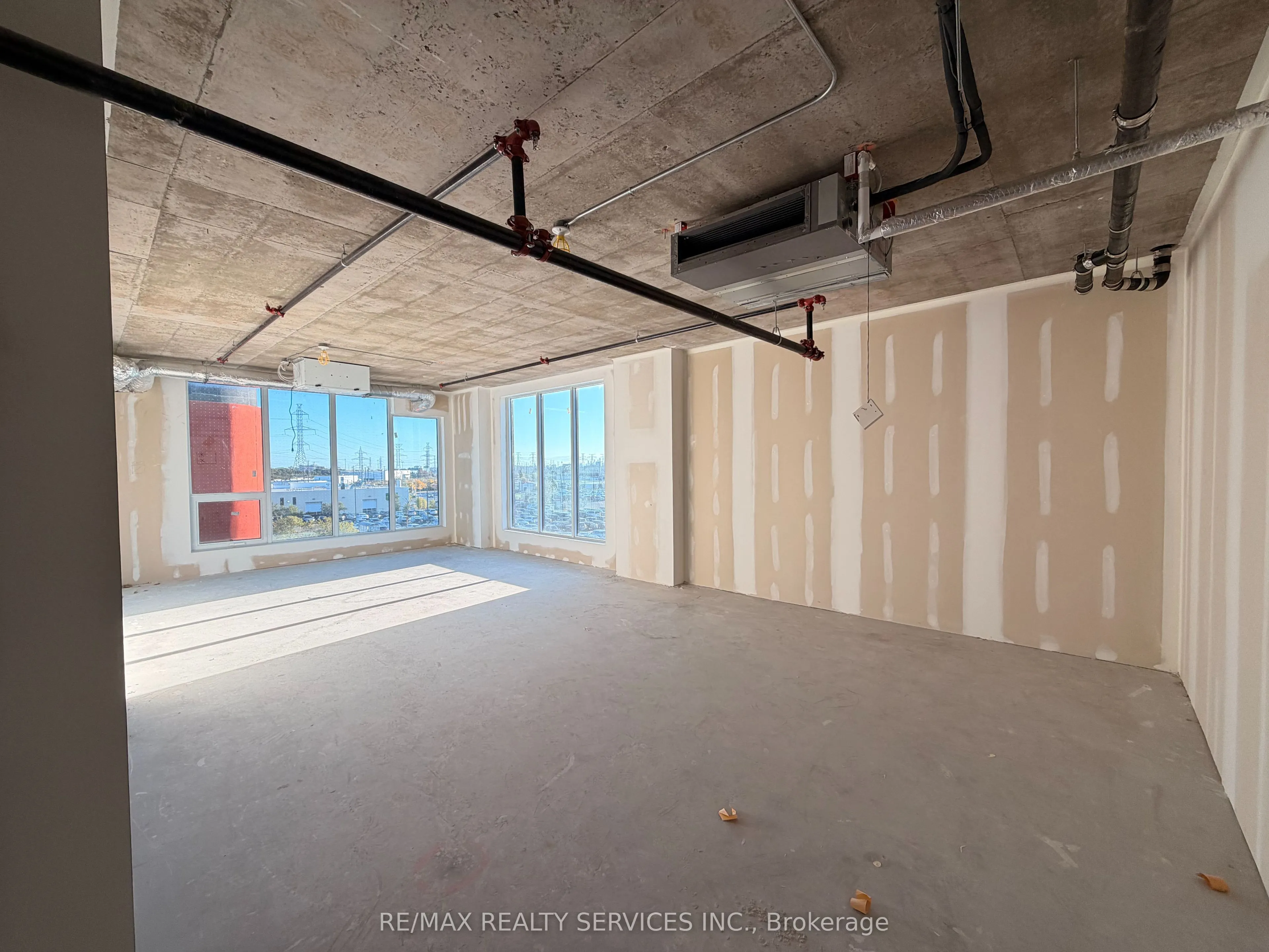 600 Dixon Road, #321