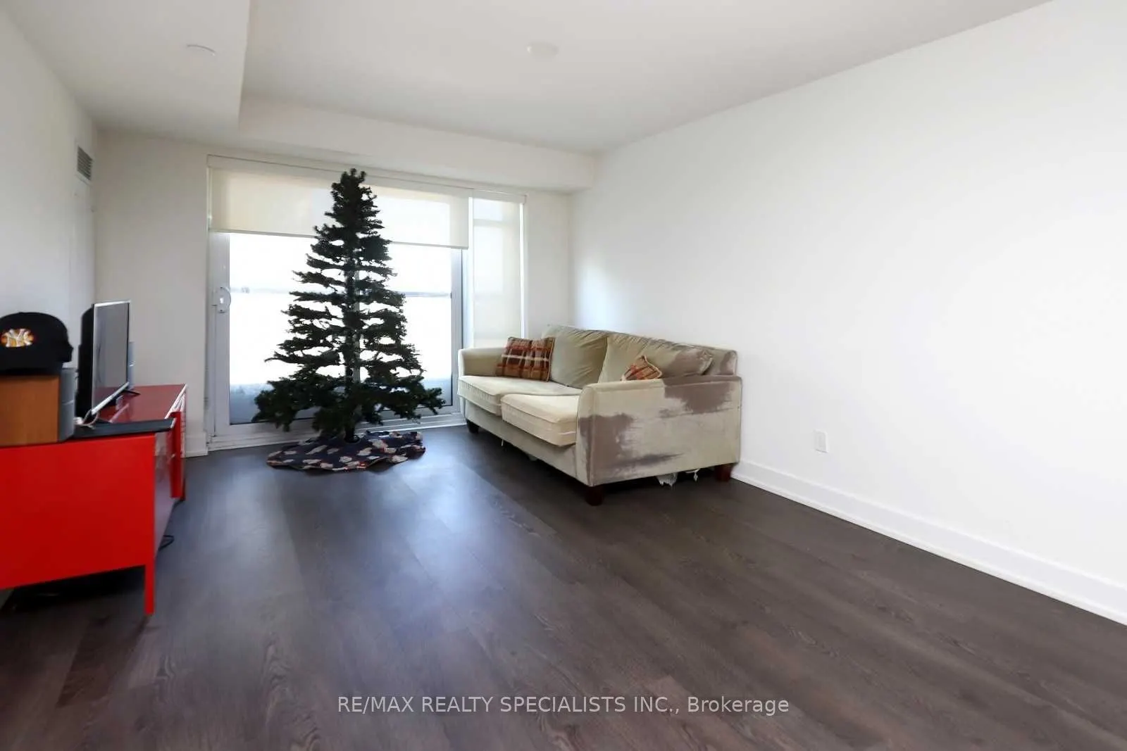 7 Mabelle Avenue, #506