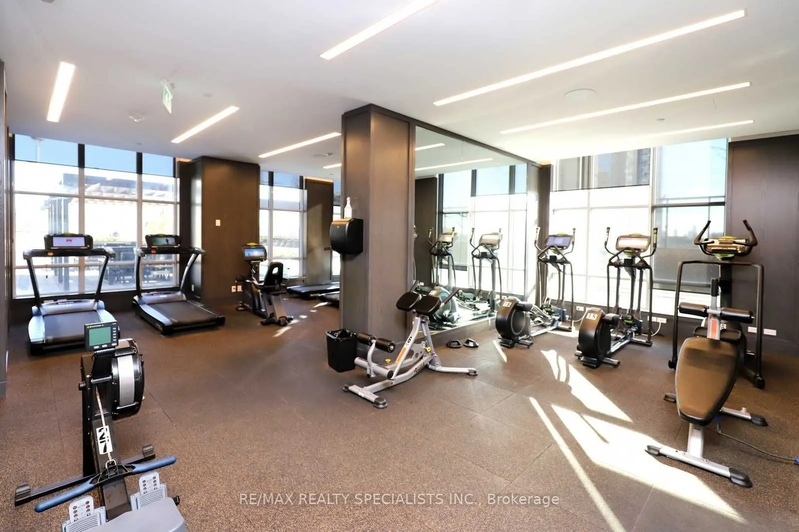 7 Mabelle Avenue, #506