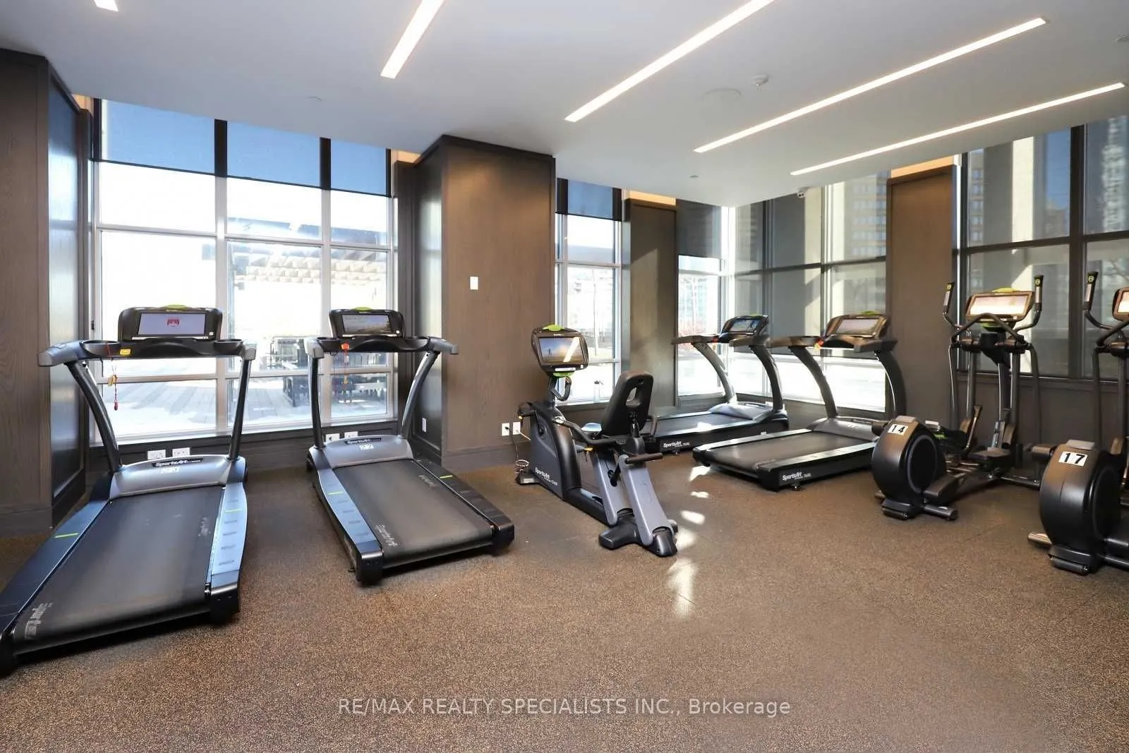 7 Mabelle Avenue, #506