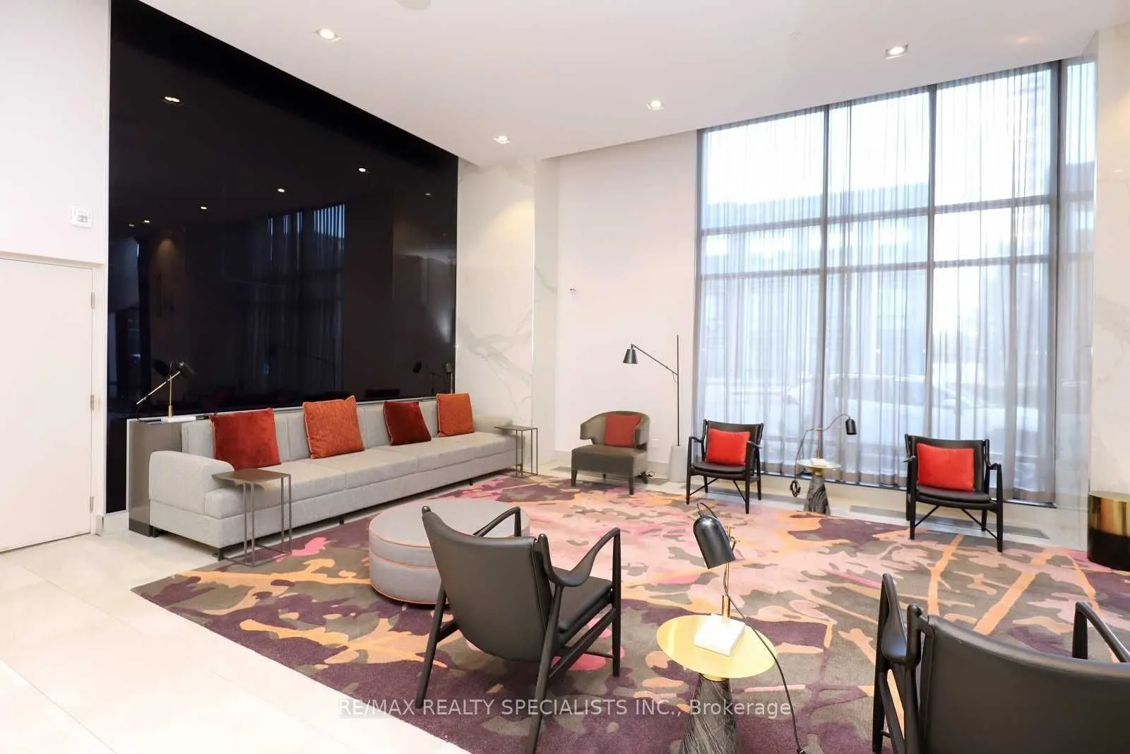 7 Mabelle Avenue, #506