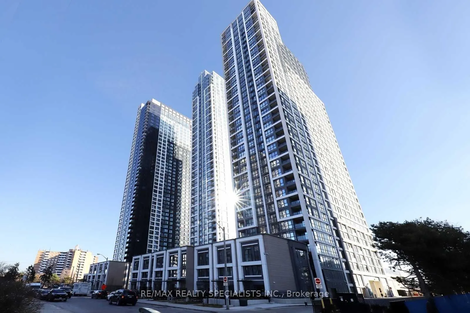 7 Mabelle Avenue, #506