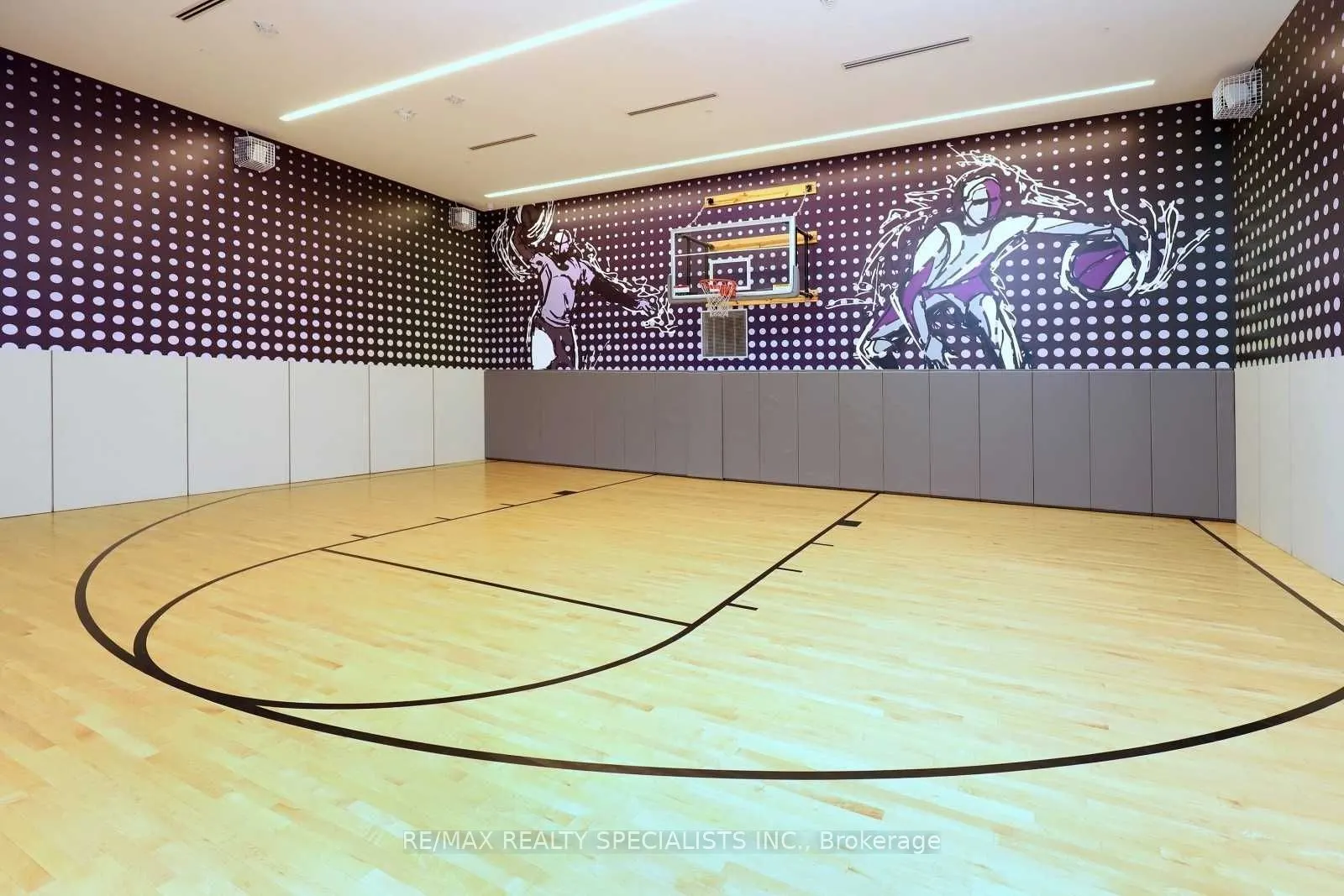 7 Mabelle Avenue, #506