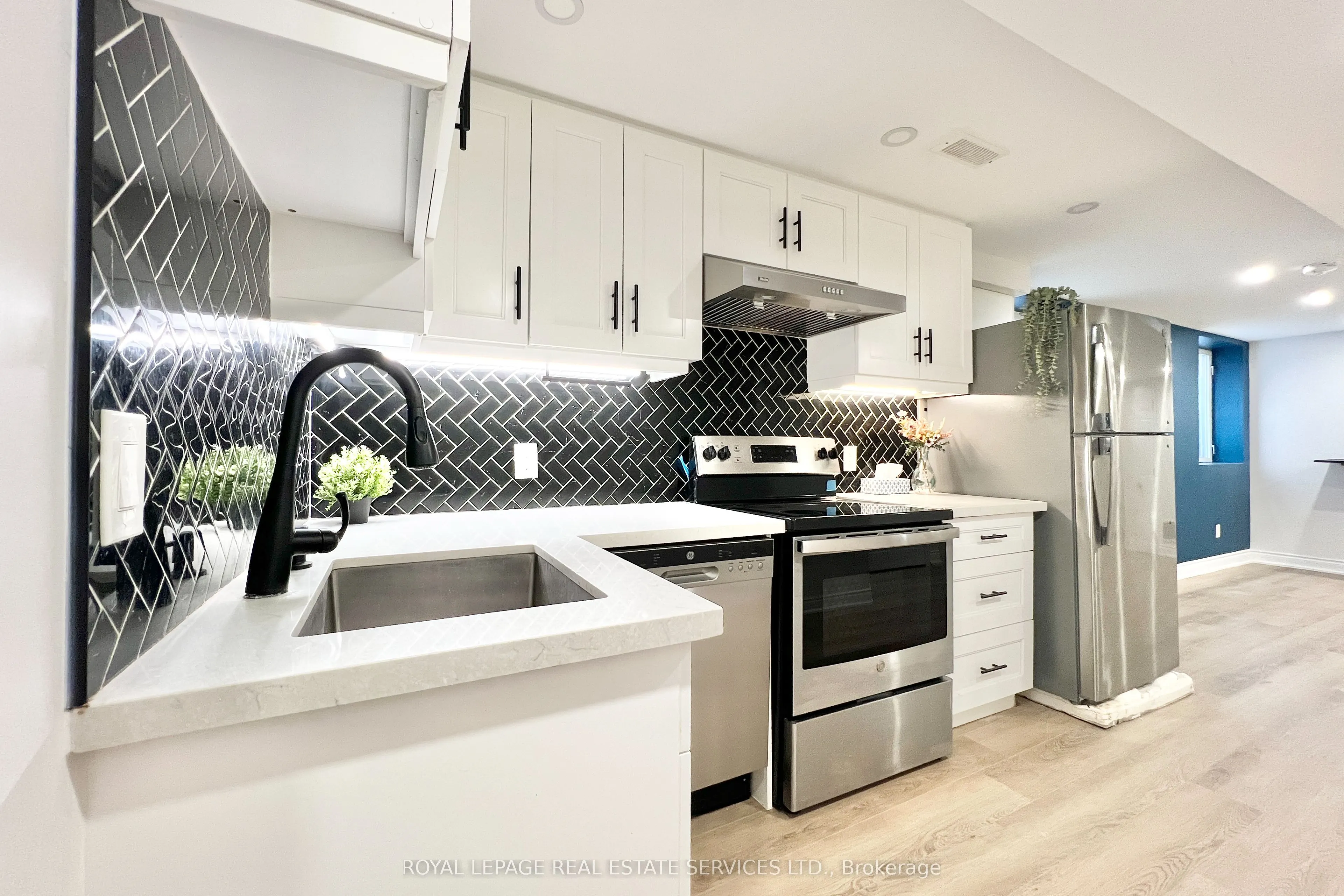 411 Grindstone Trail