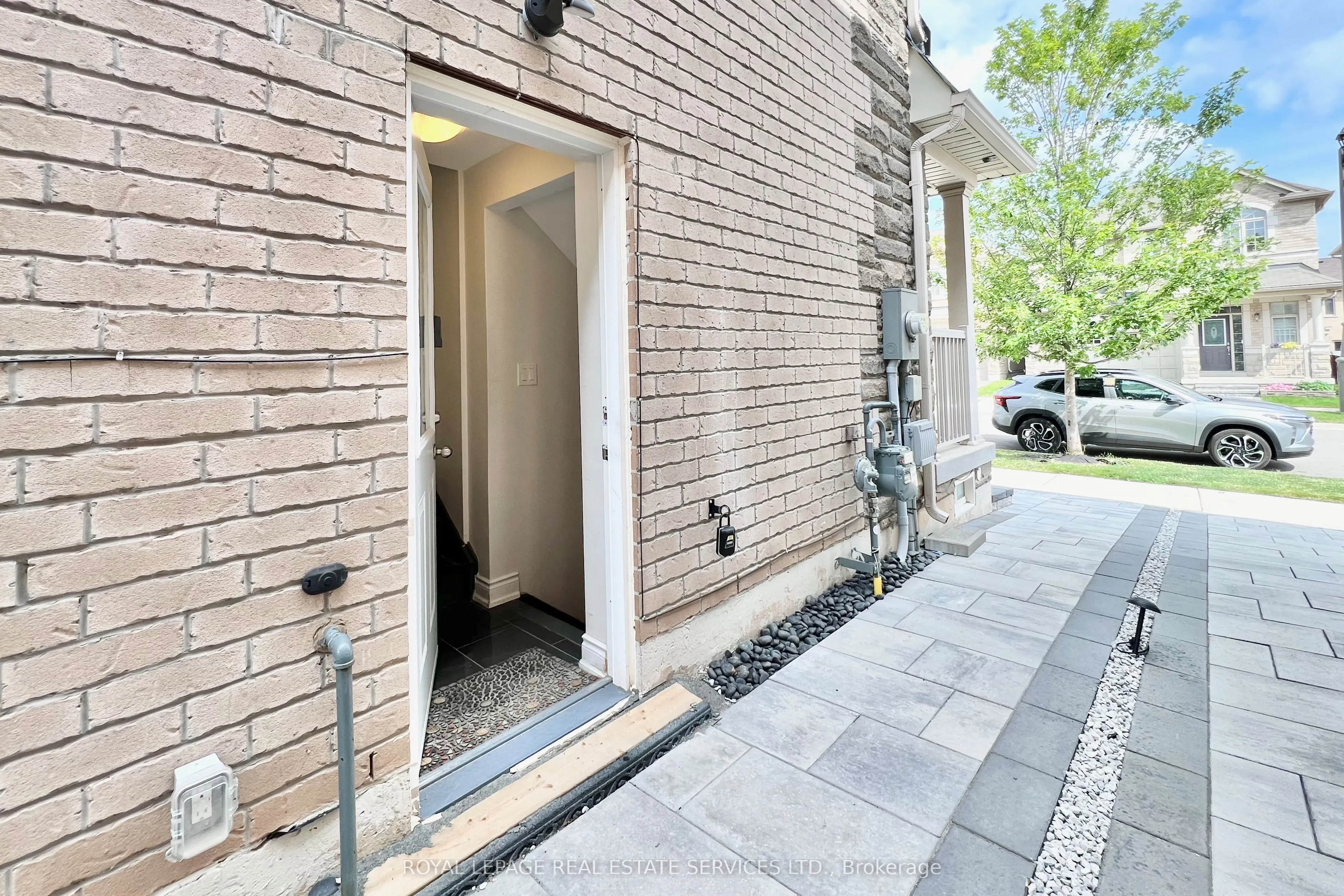 411 Grindstone Trail