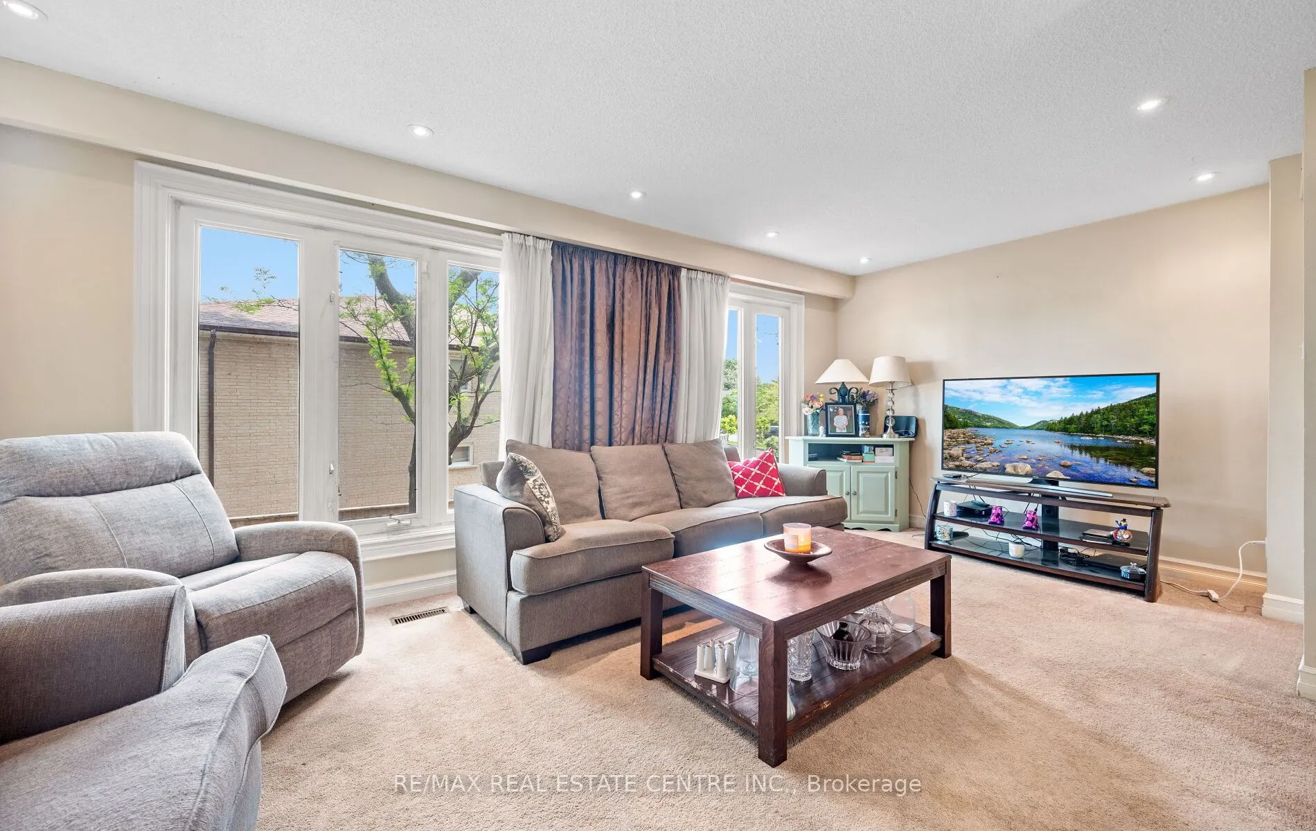 750 Burnhamthorpe Road E, #35