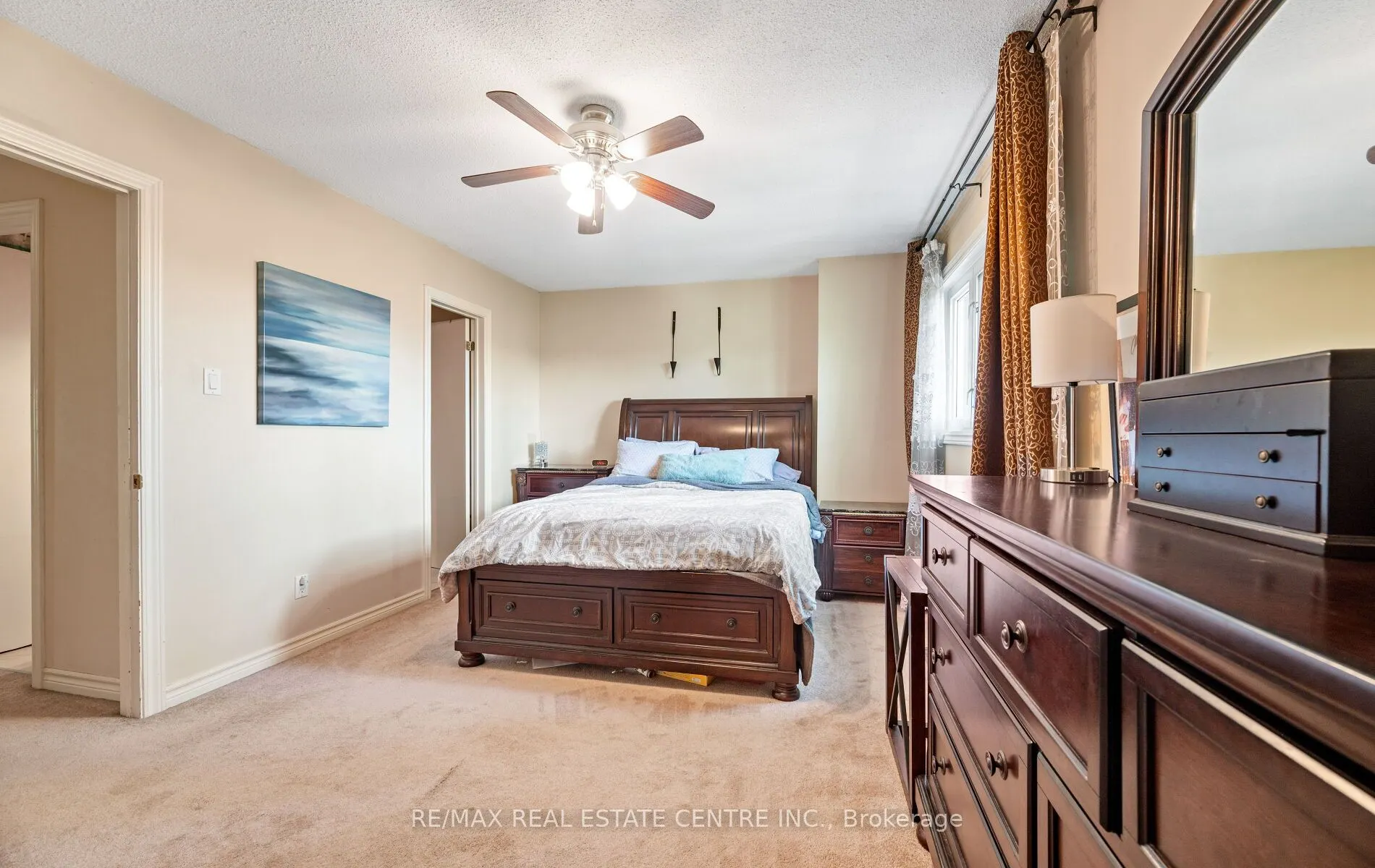 750 Burnhamthorpe Road E, #35