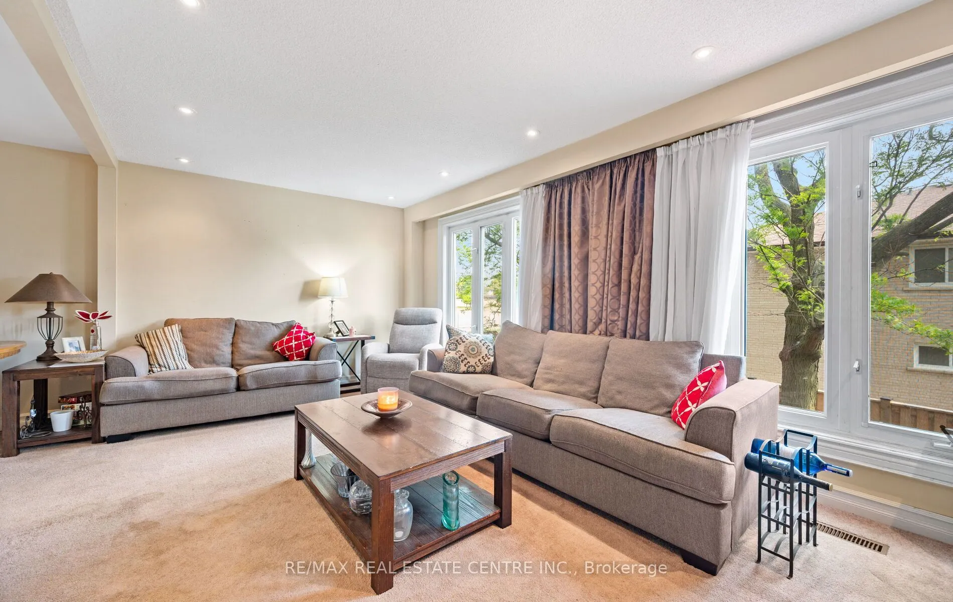 750 Burnhamthorpe Road E, #35