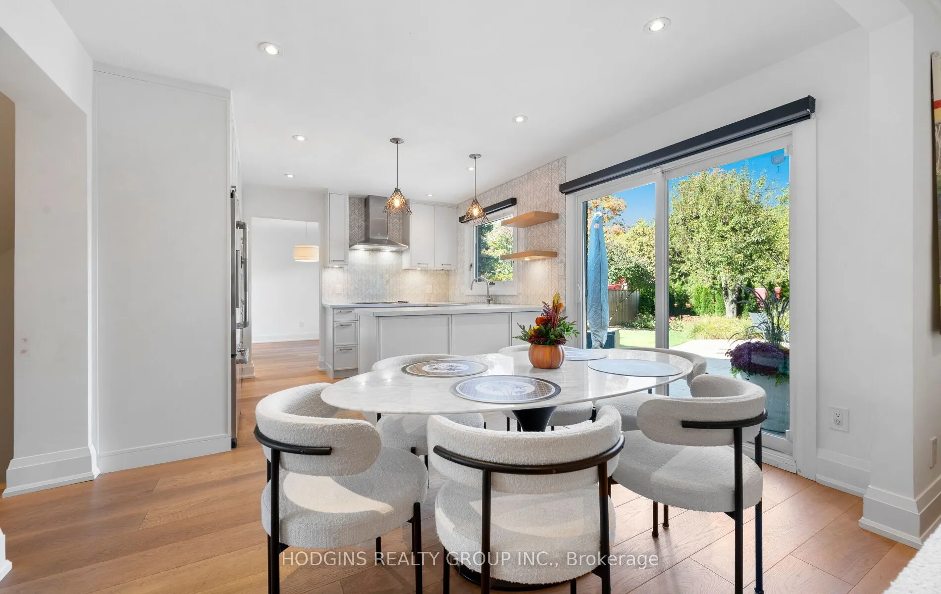 1726 Sherwood Forrest Circle