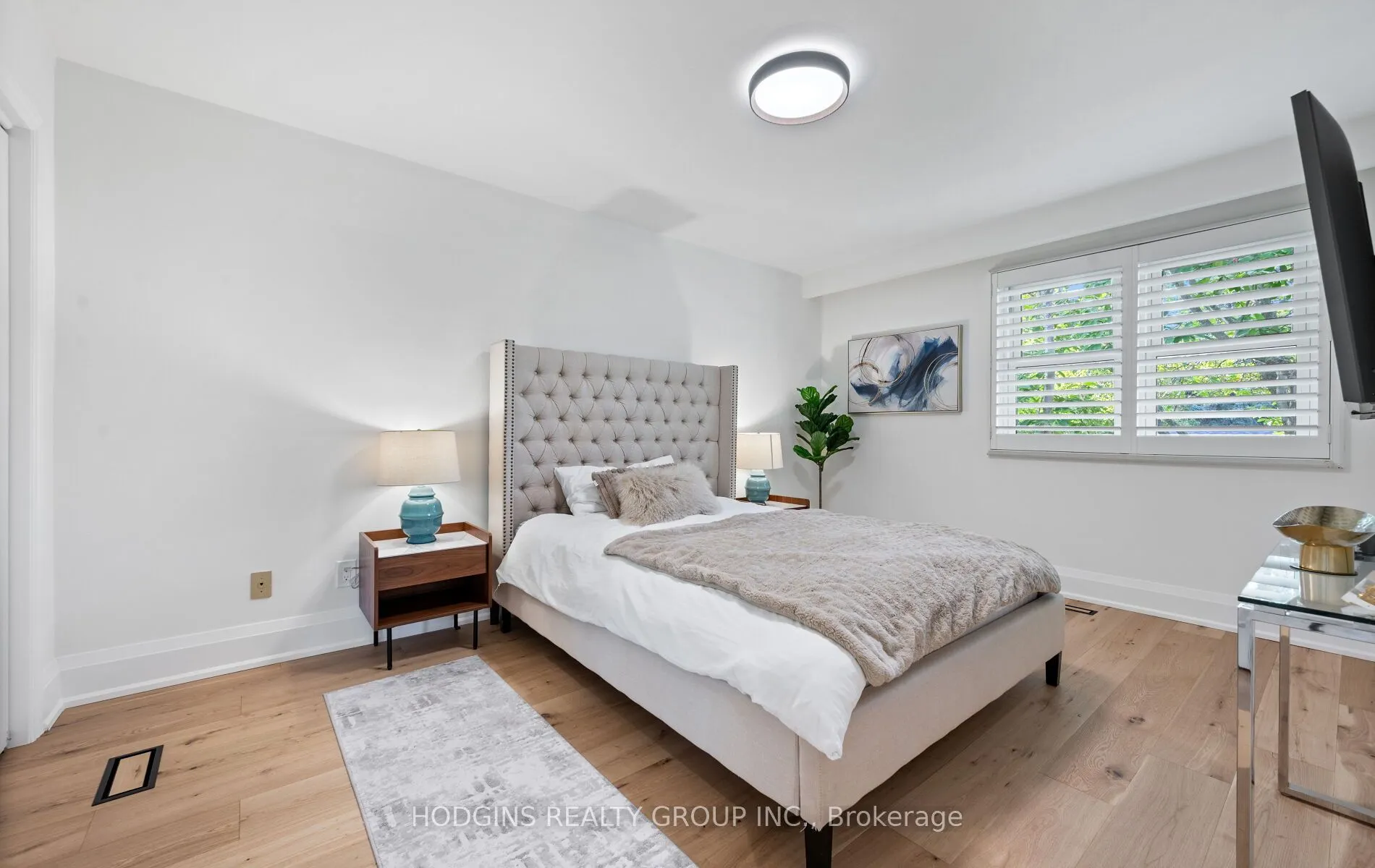 1726 Sherwood Forrest Circle