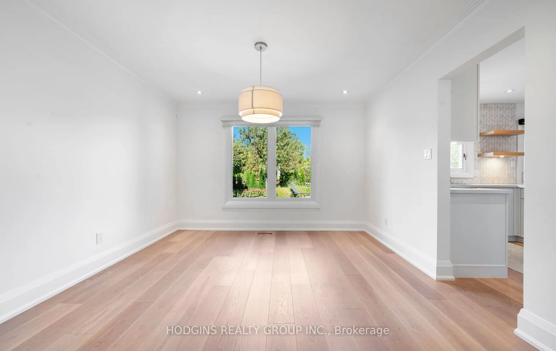 1726 Sherwood Forrest Circle