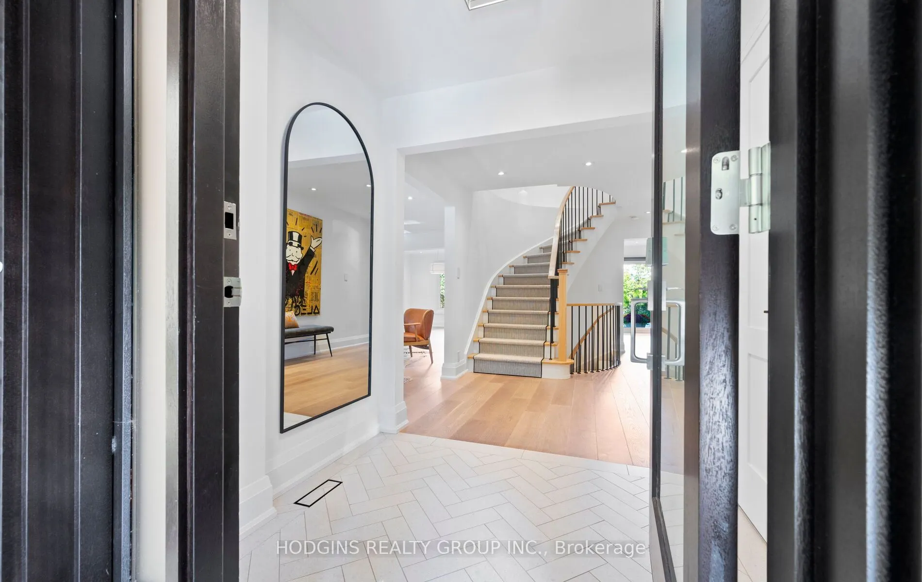 1726 Sherwood Forrest Circle