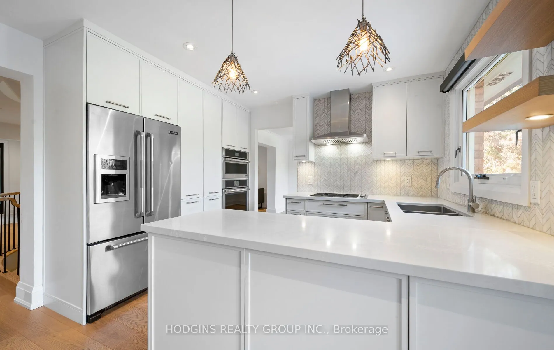 1726 Sherwood Forrest Circle