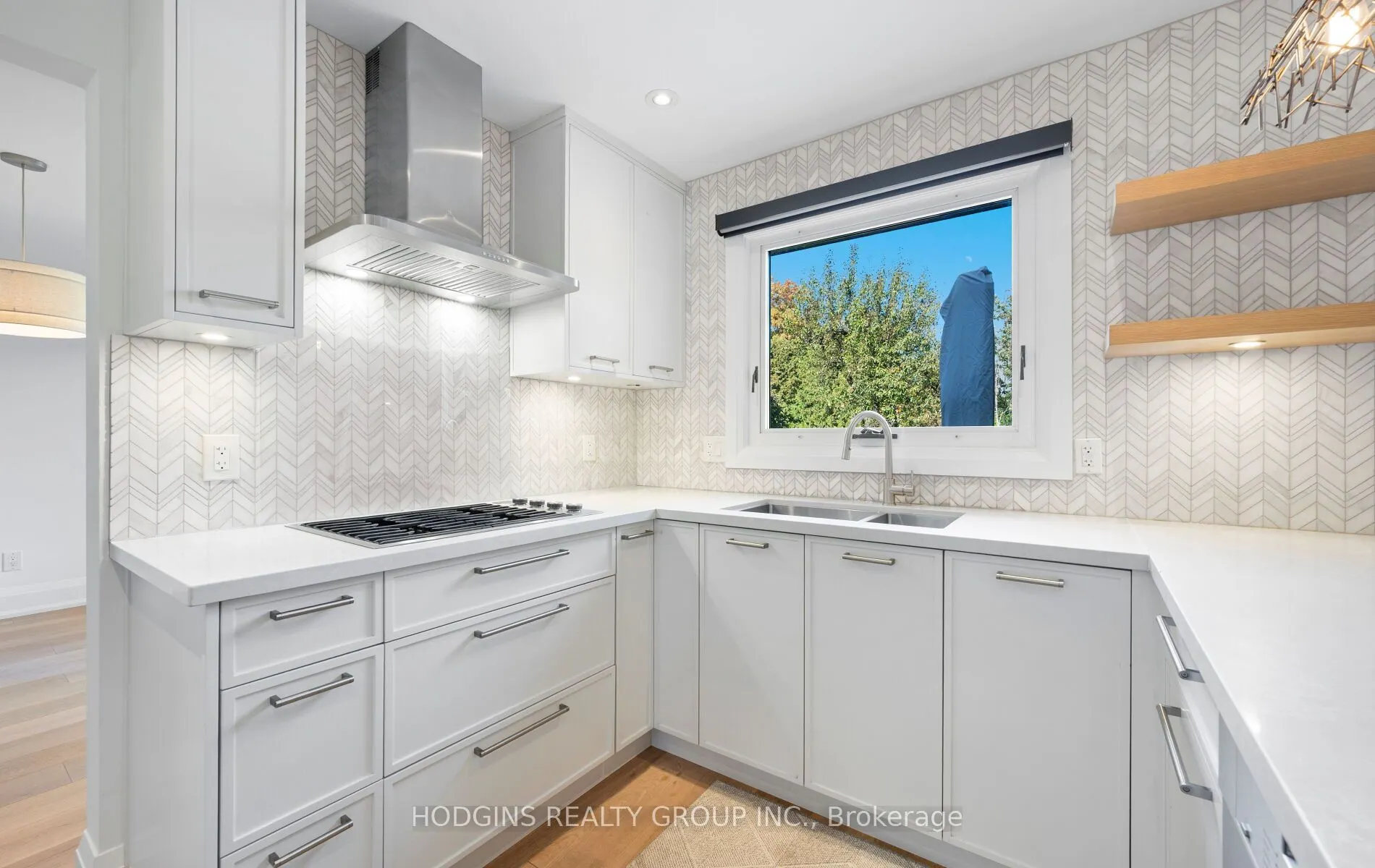 1726 Sherwood Forrest Circle