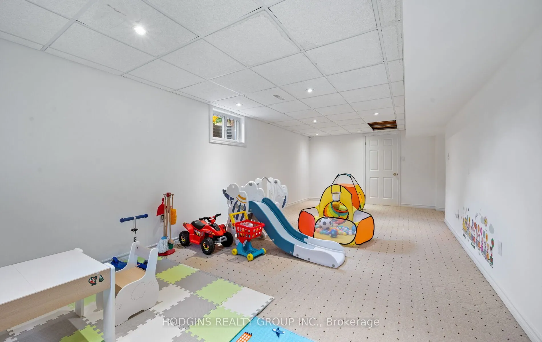 1726 Sherwood Forrest Circle