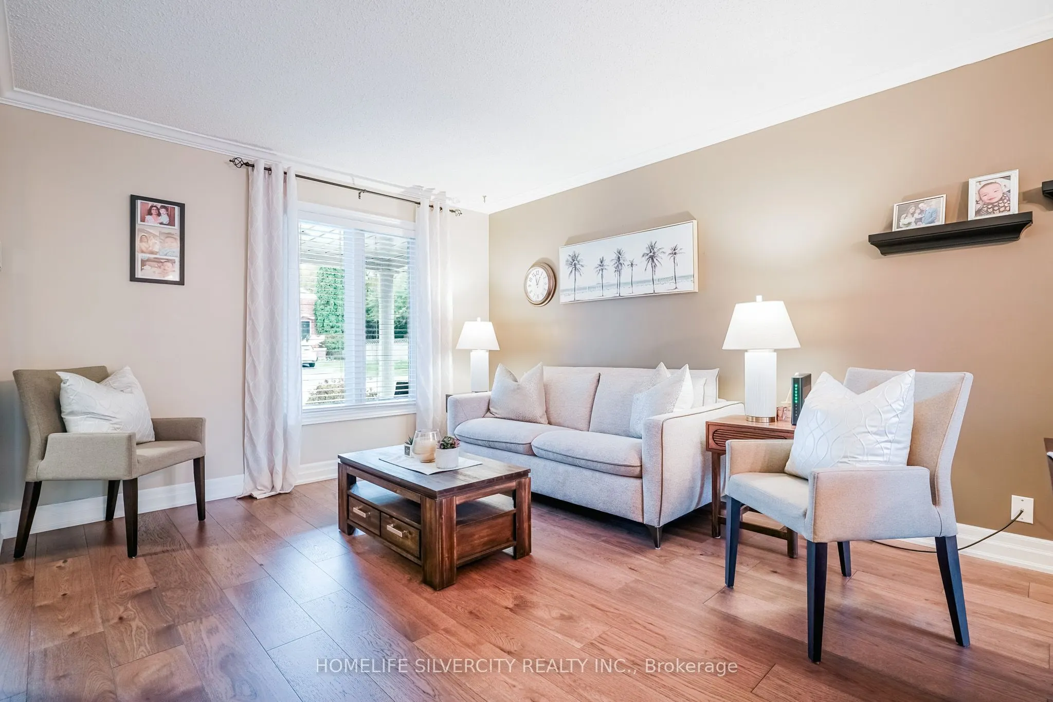 3216 Twin Oaks Crescent