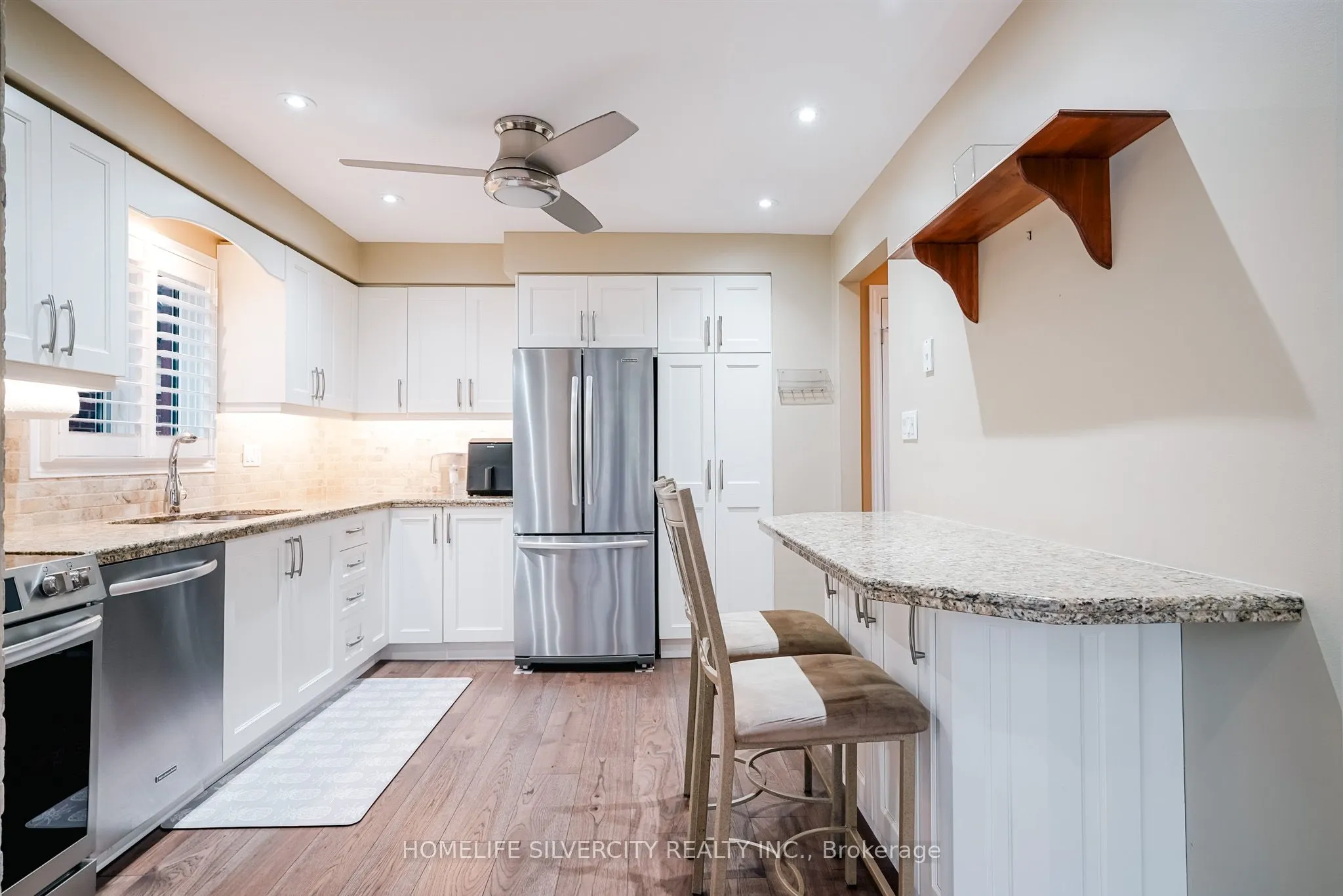 3216 Twin Oaks Crescent