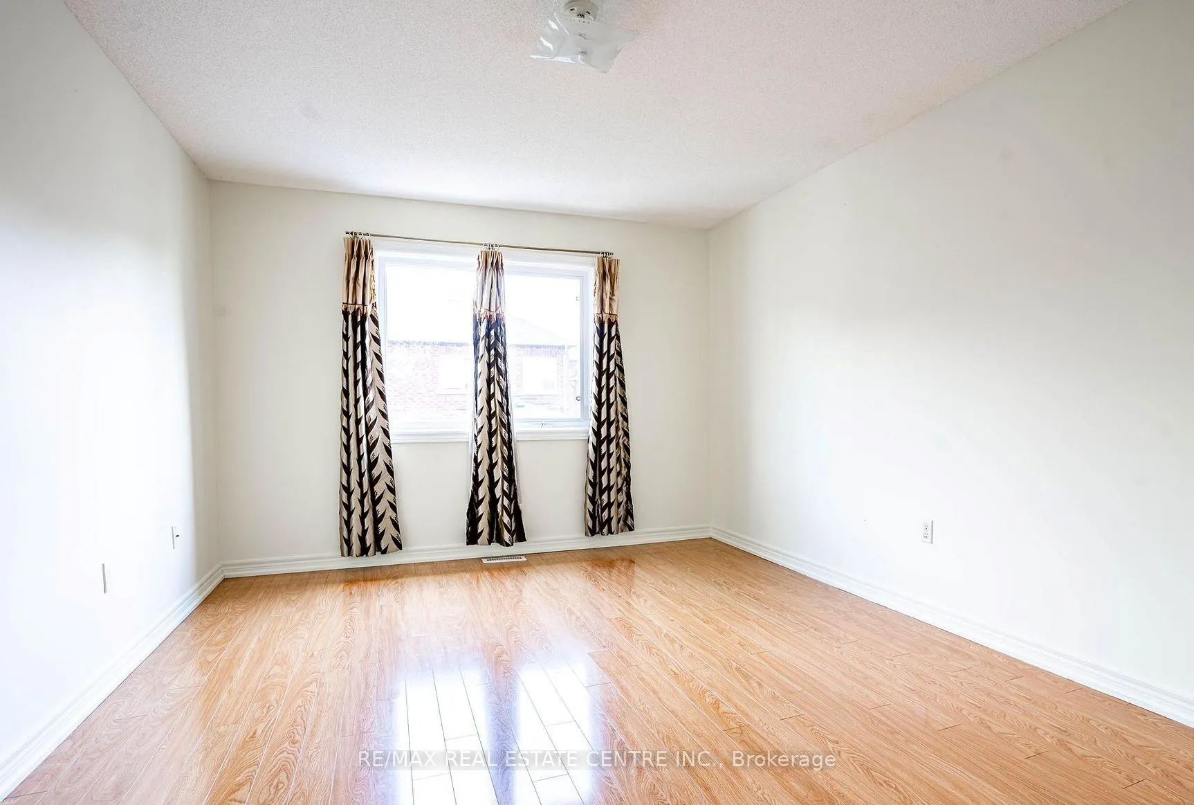 106 Silent Pond Crescent