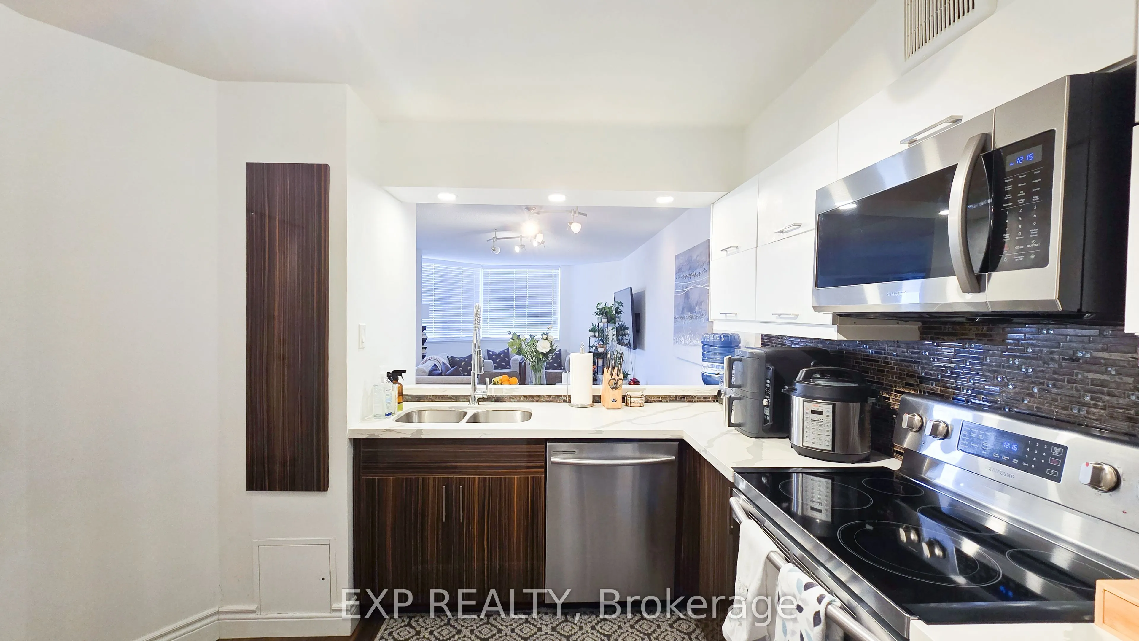 234 Albion Road, #PH 10