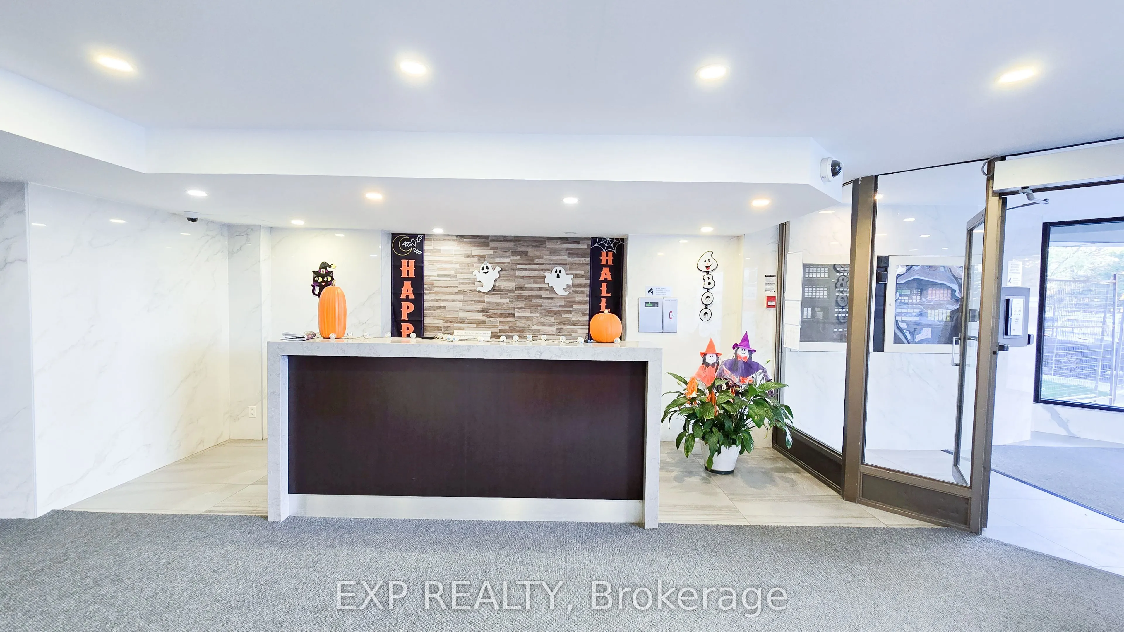 234 Albion Road, #PH 10