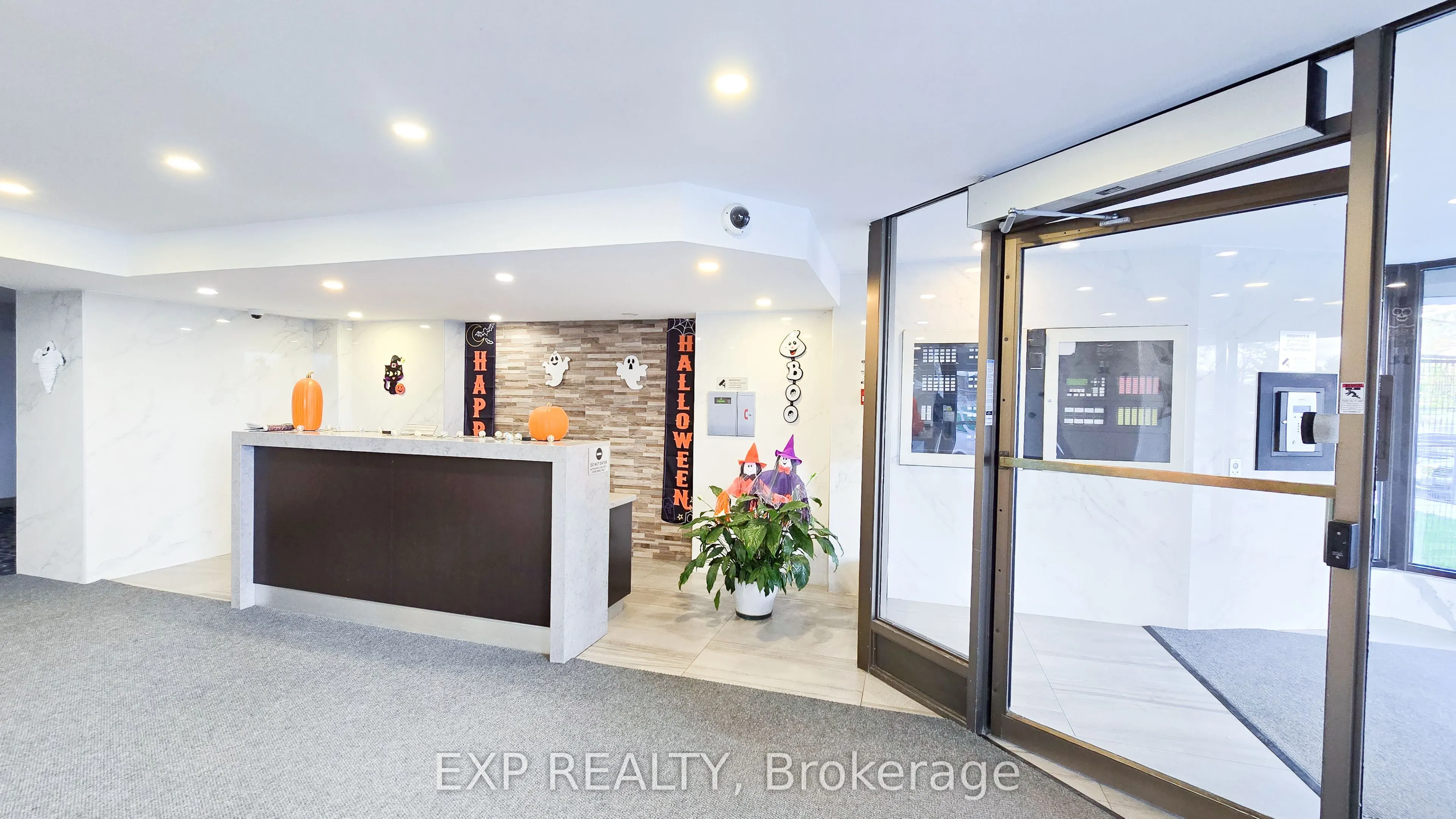 234 Albion Road, #PH 10