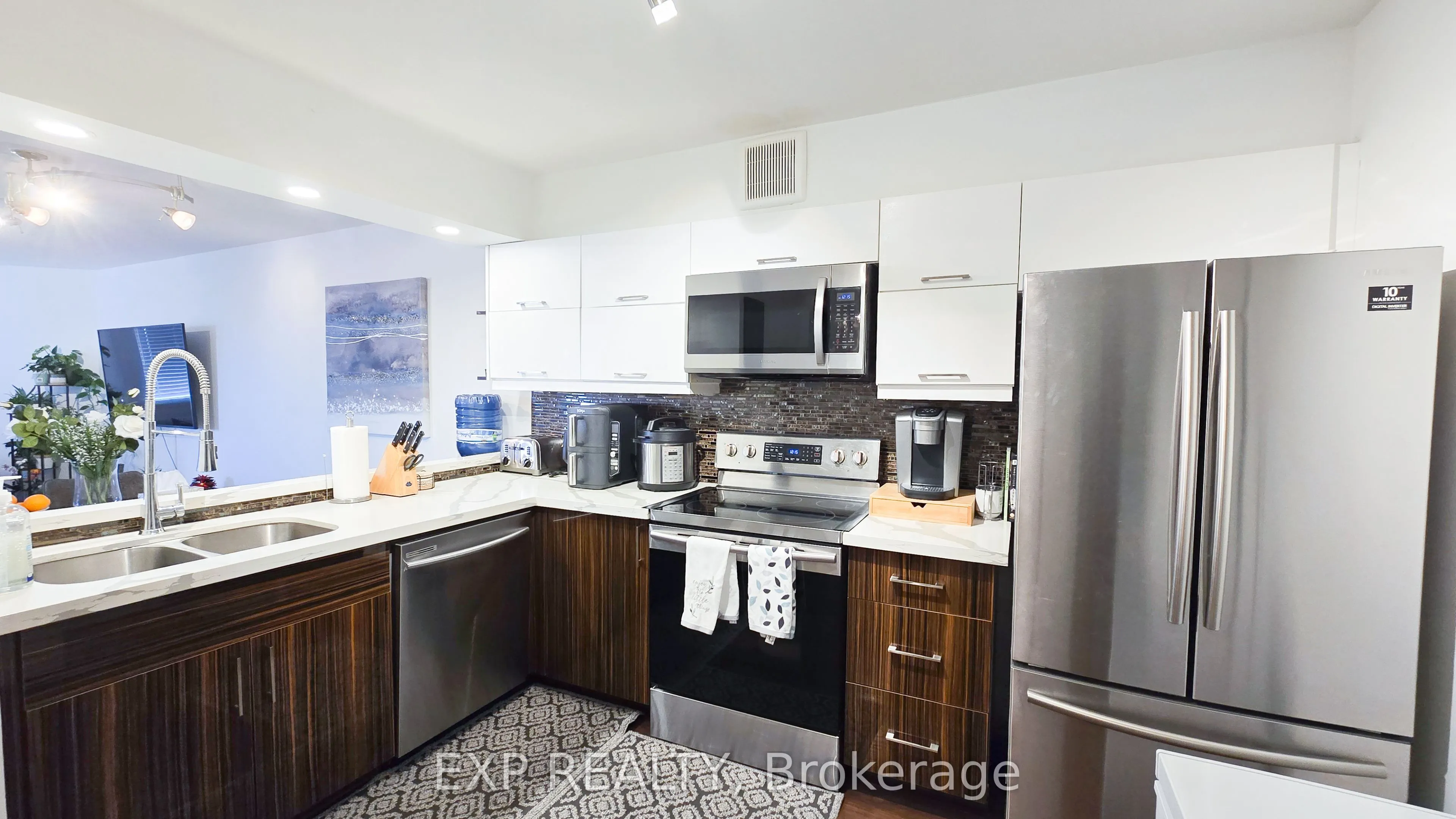 234 Albion Road, #PH 10