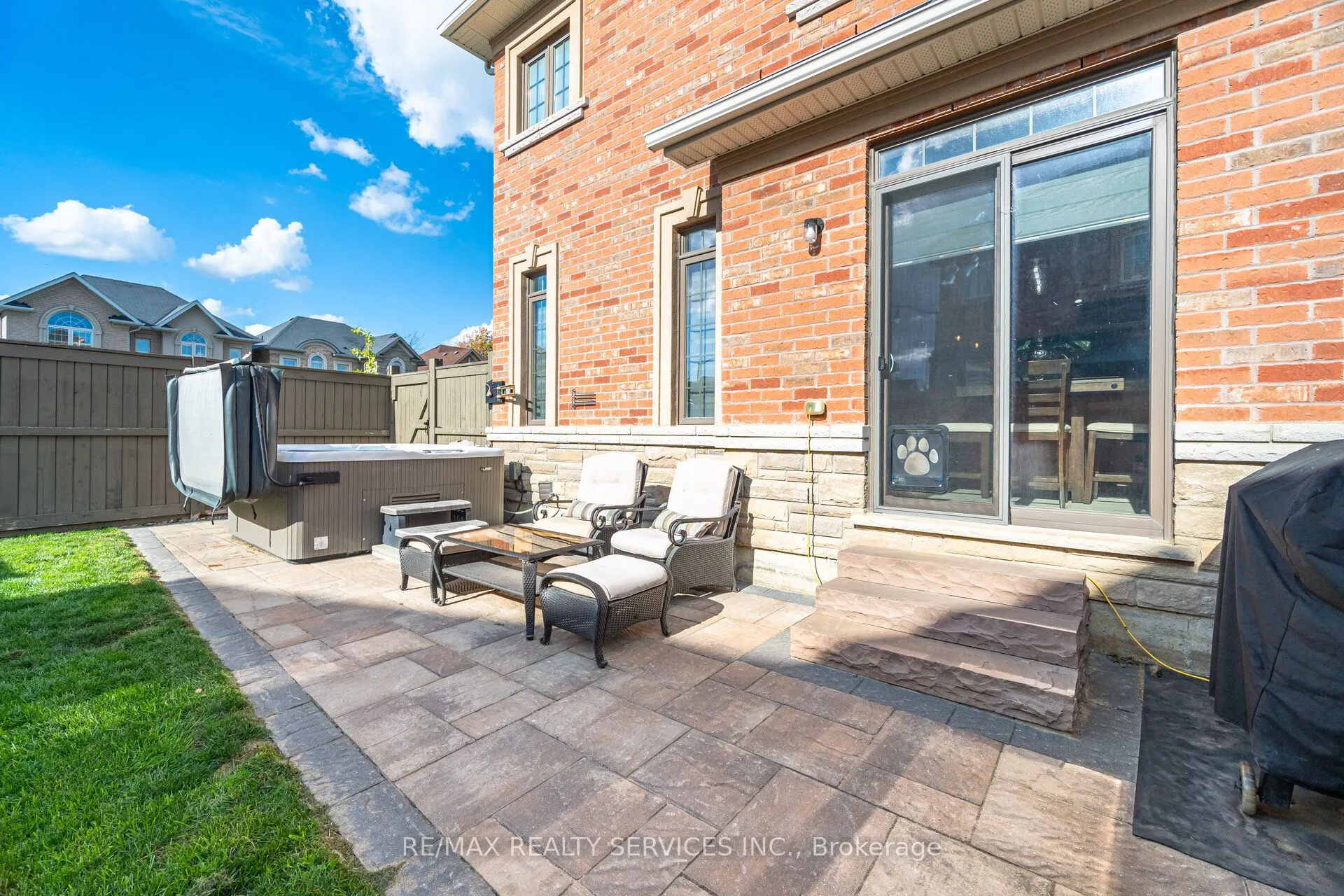 333 Remembrance Road