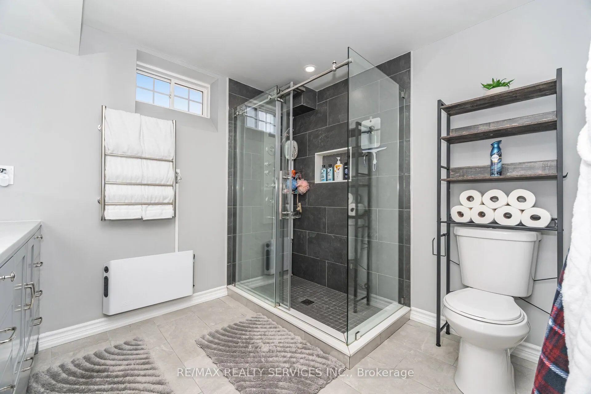 333 Remembrance Road