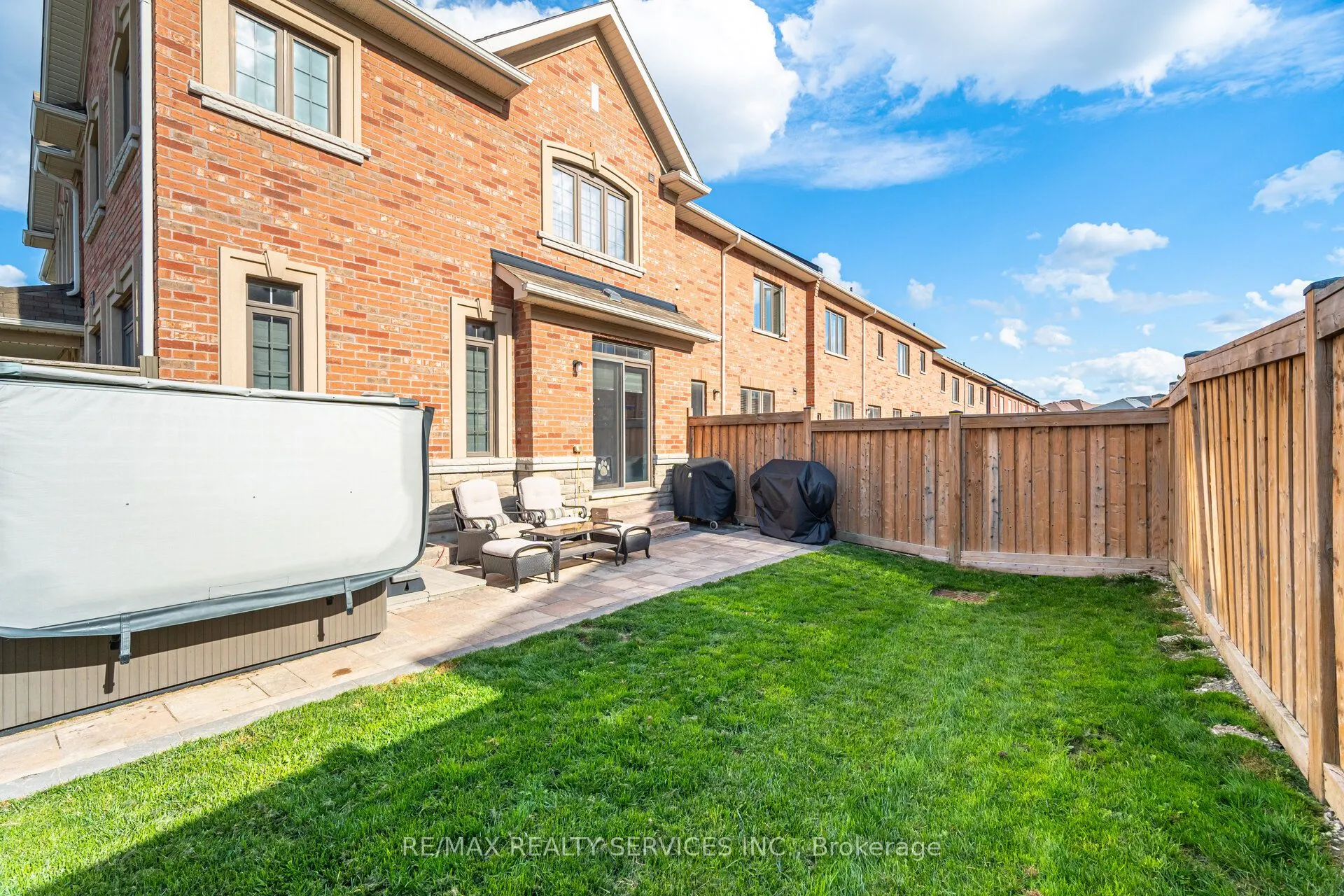 333 Remembrance Road