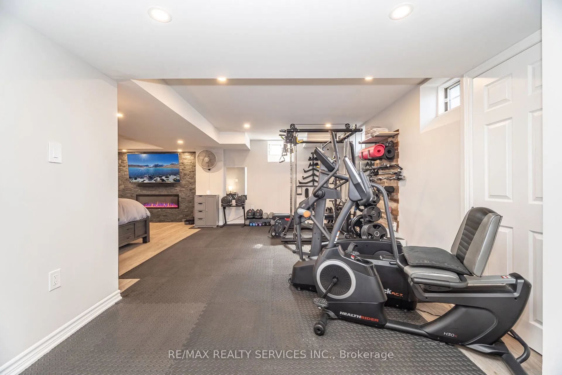 333 Remembrance Road