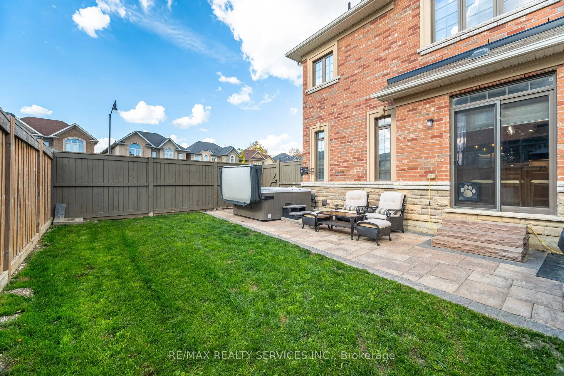 333 Remembrance Road