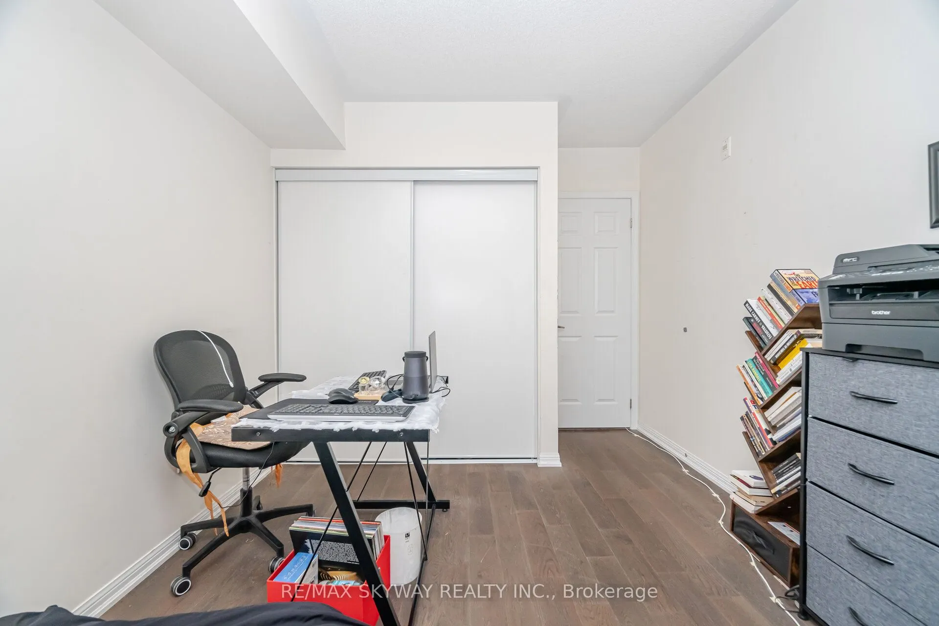 60 Baycliffe Crescent