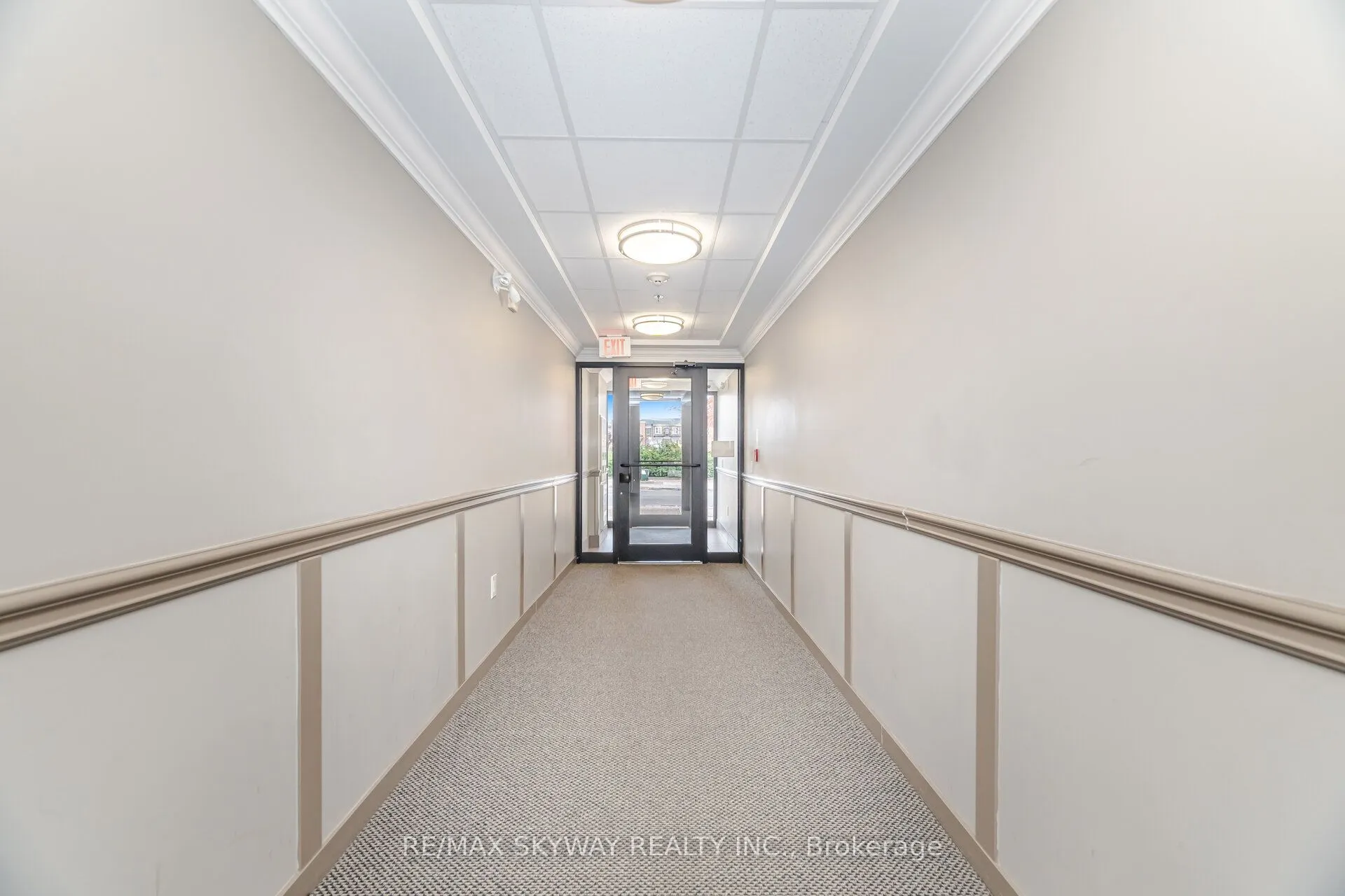 60 Baycliffe Crescent