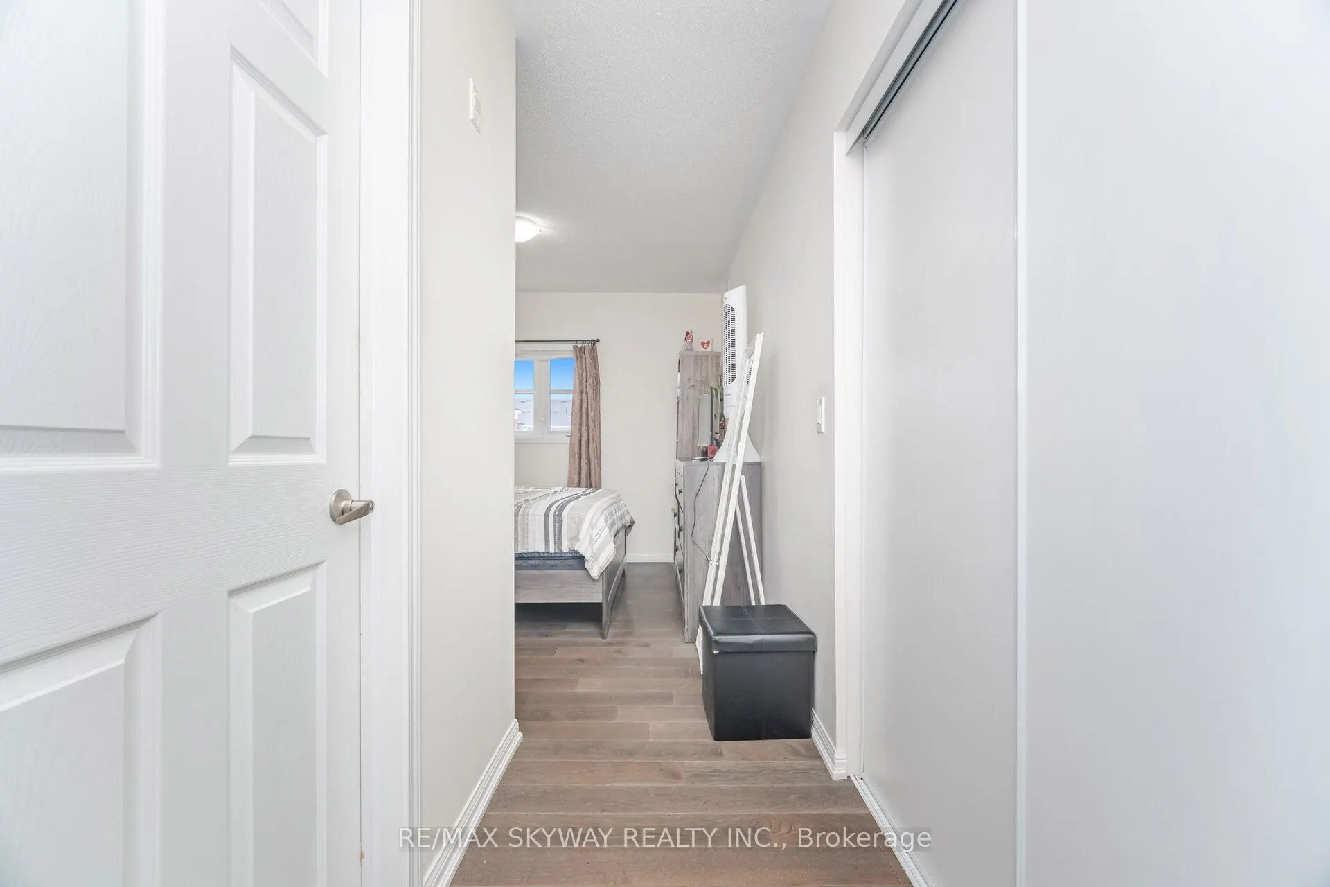 60 Baycliffe Crescent