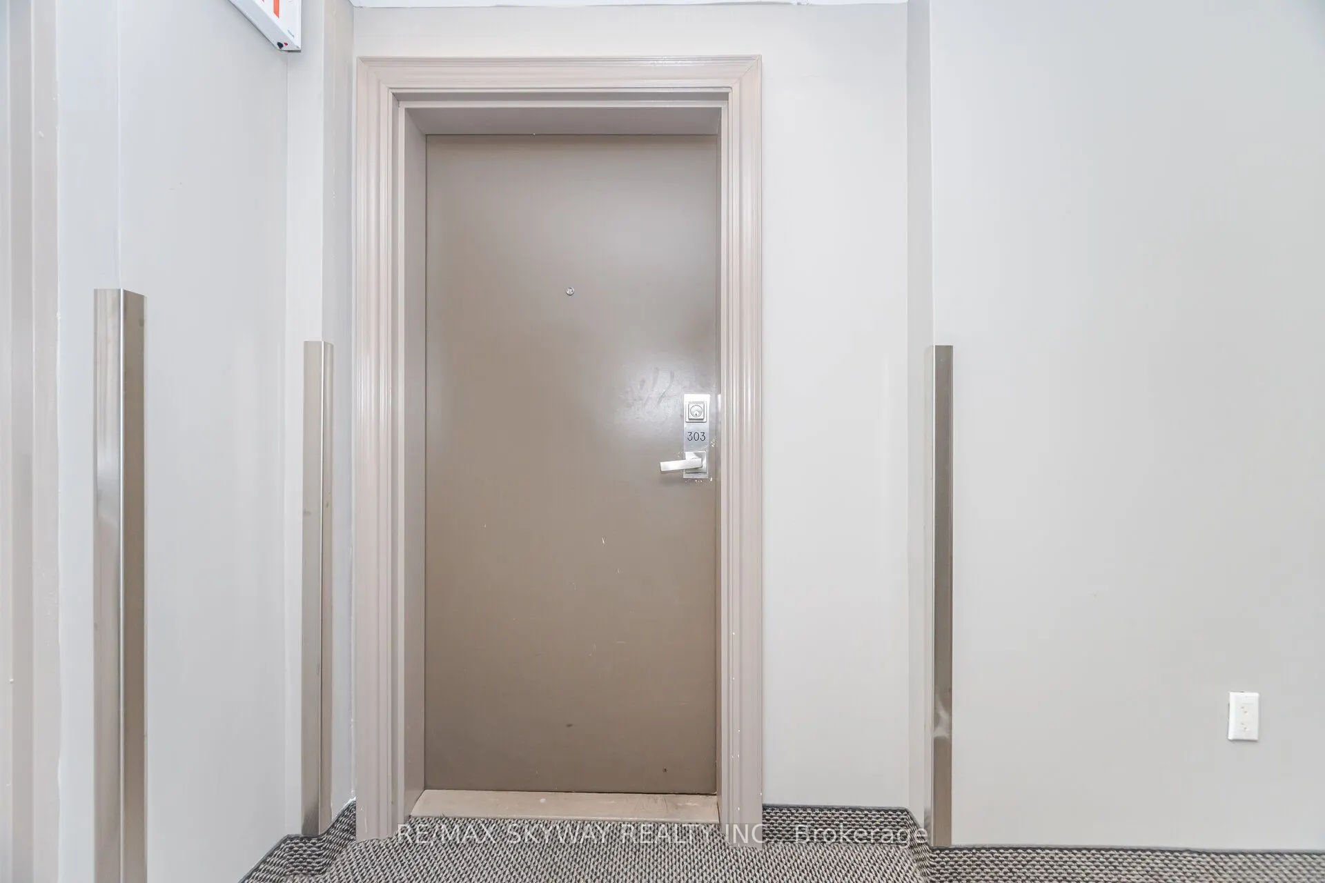 60 Baycliffe Crescent