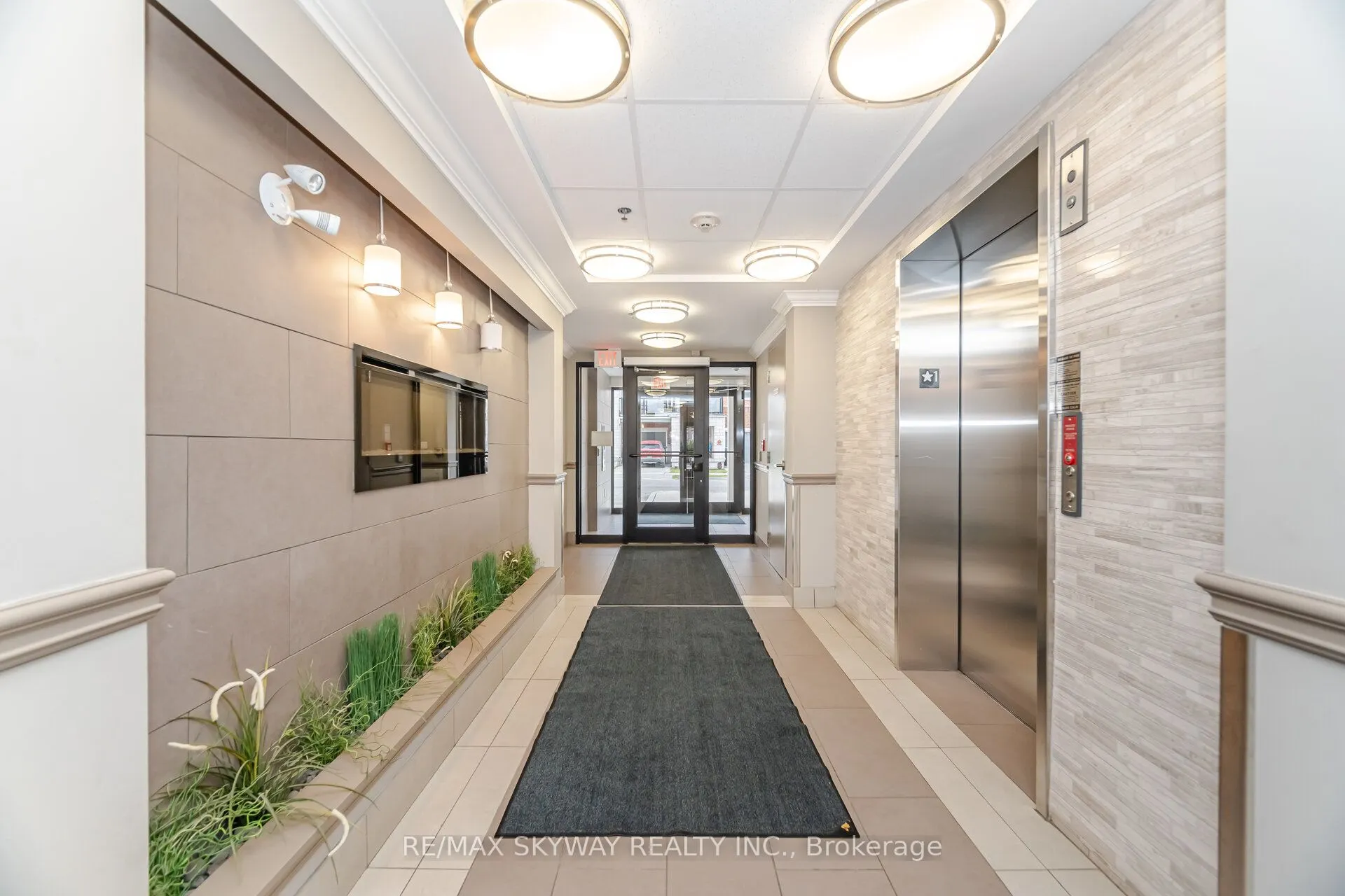 60 Baycliffe Crescent