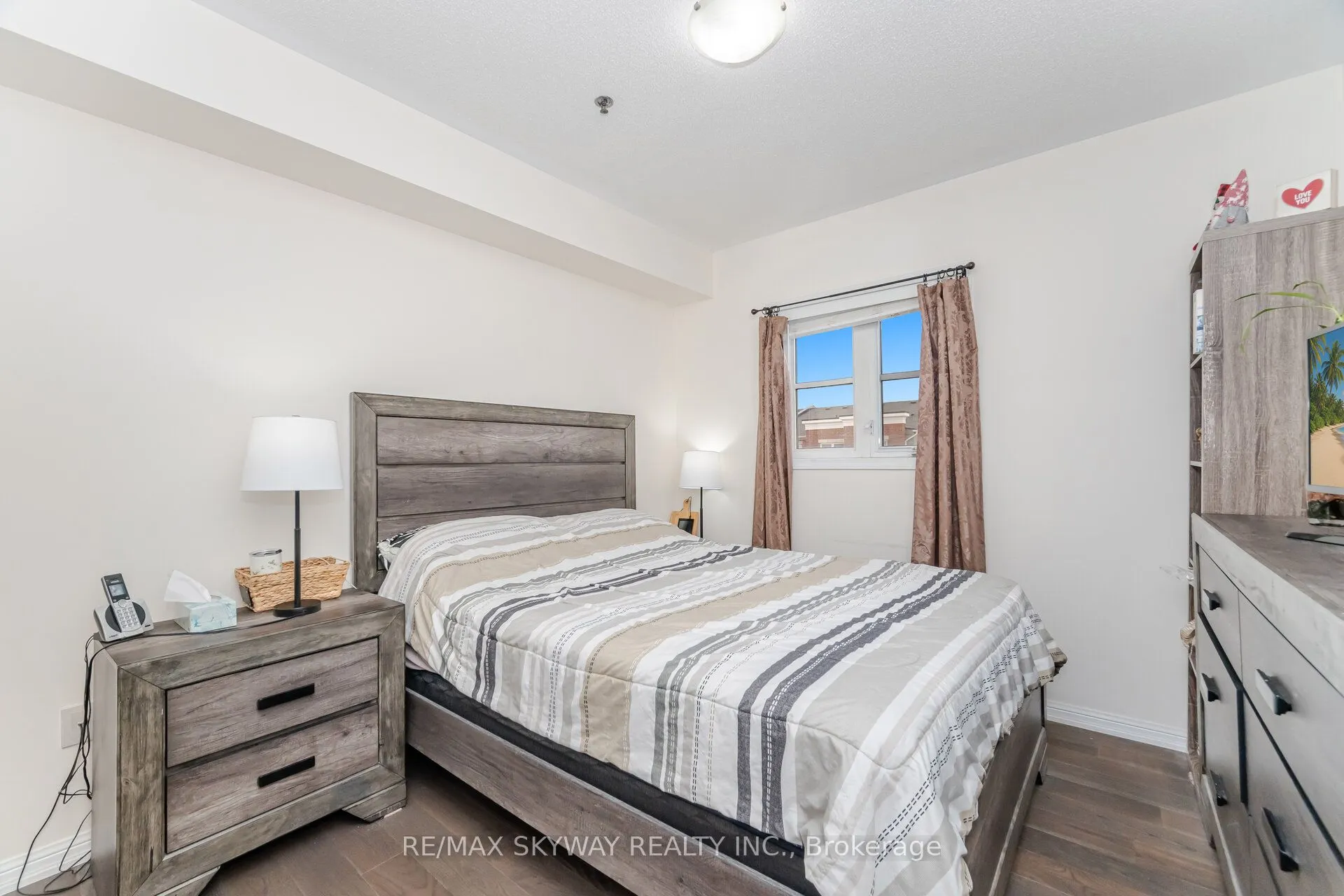 60 Baycliffe Crescent