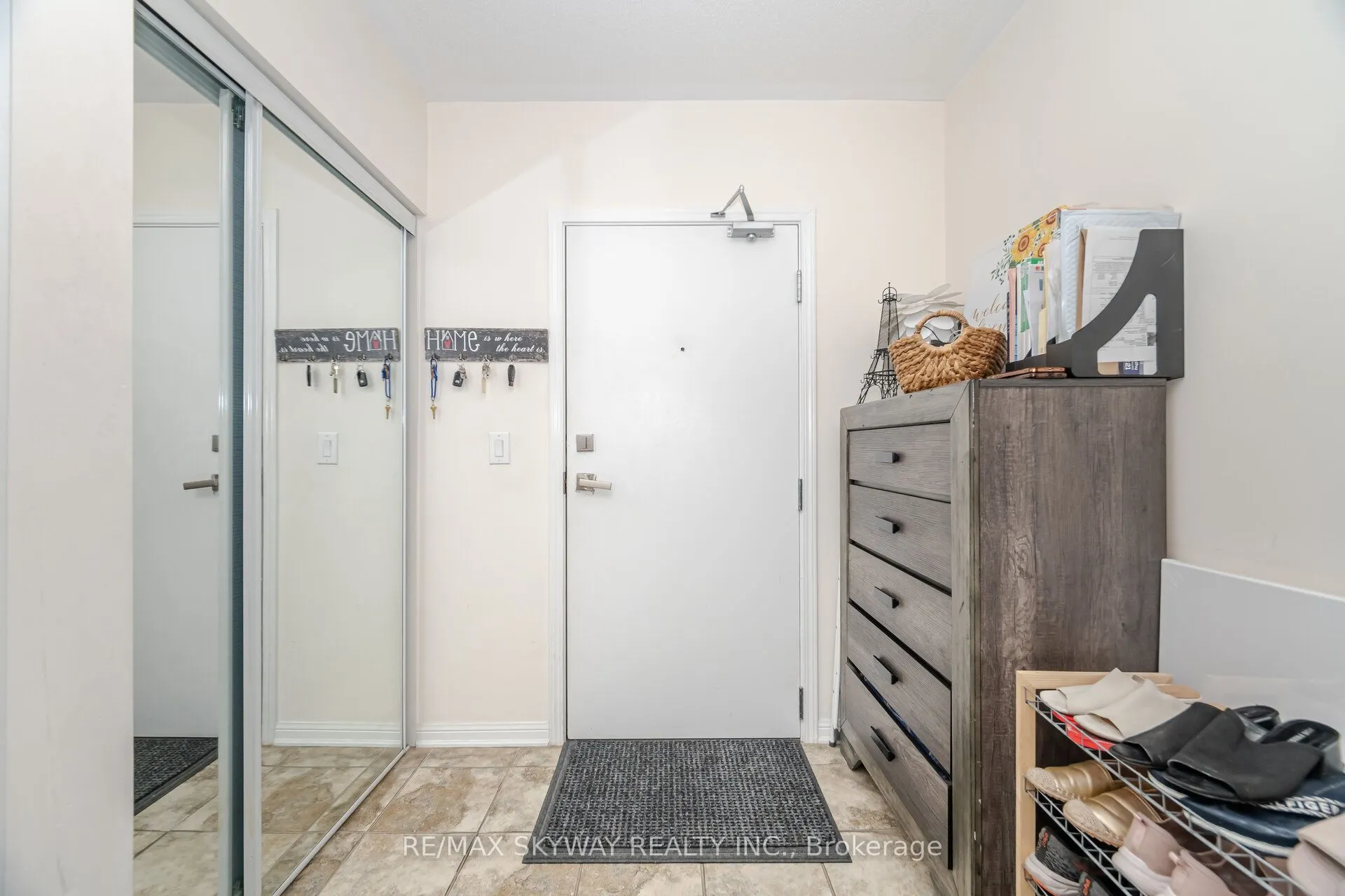 60 Baycliffe Crescent